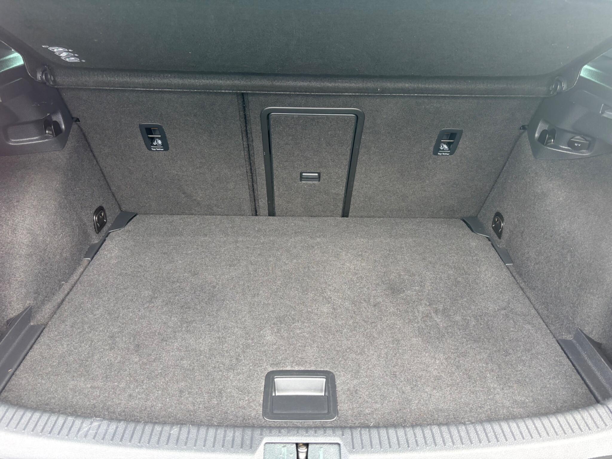Volkswagen Golf view 50