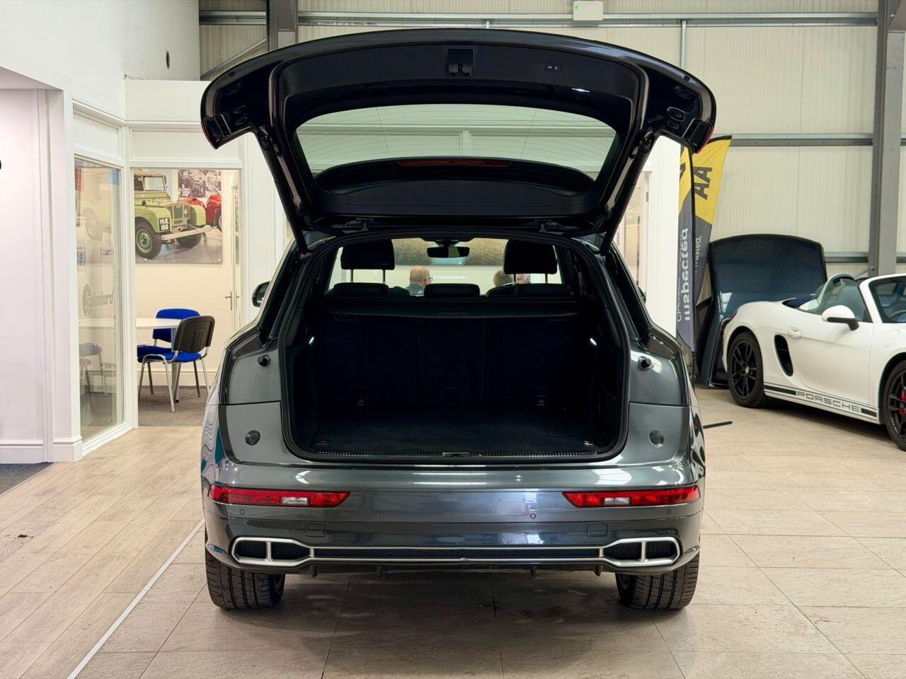 Audi Q5 view 28