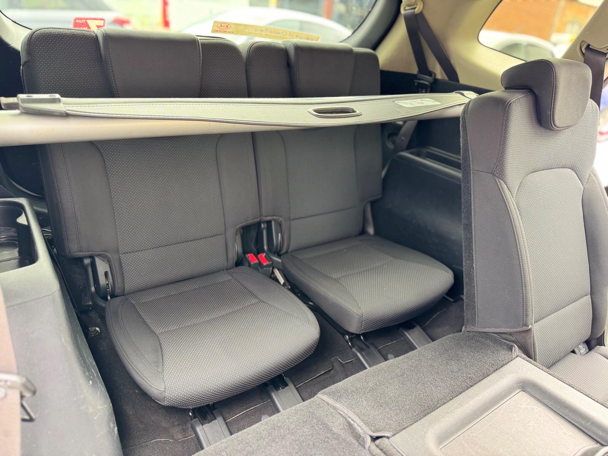 Kia Carens view 23