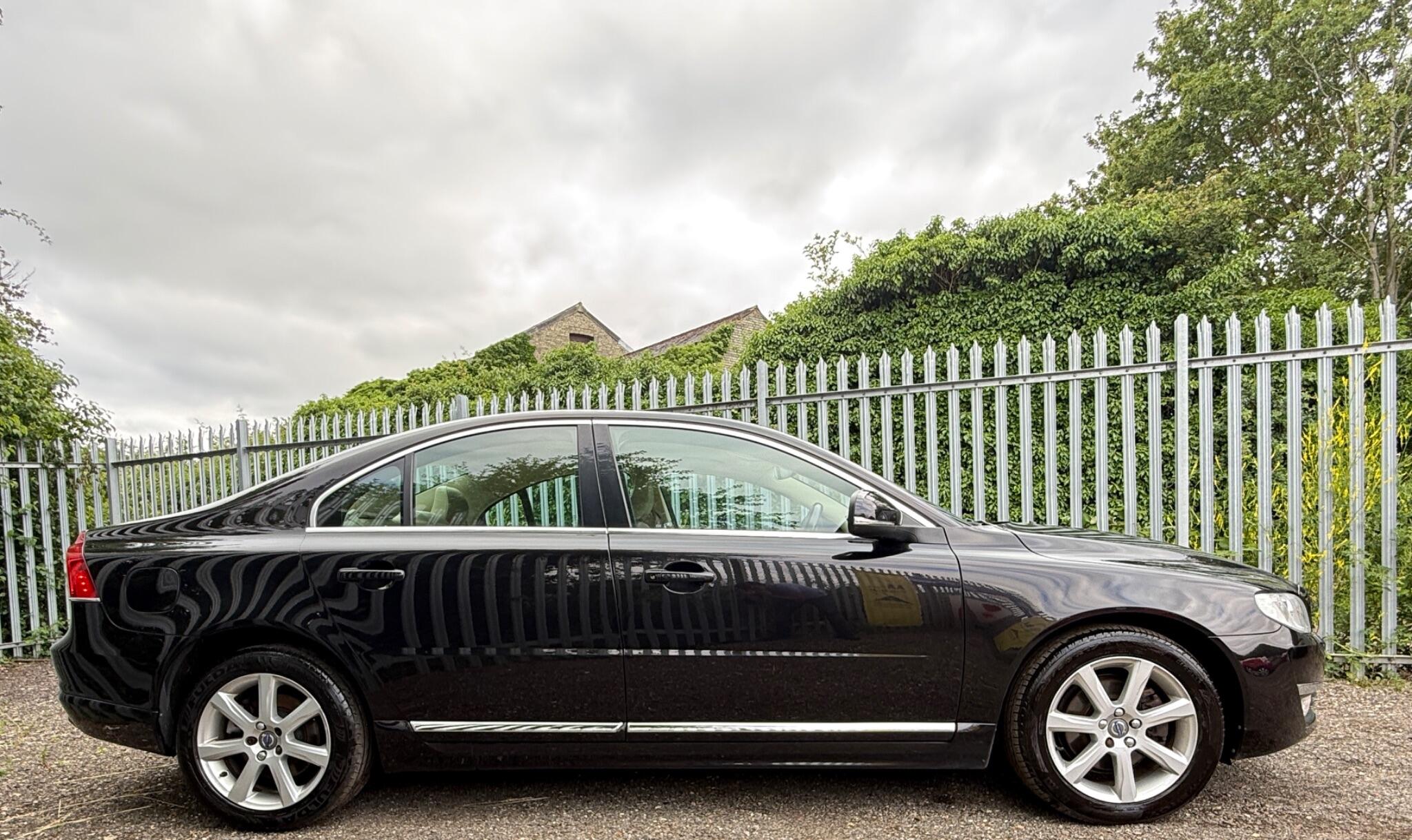 2015 Volvo S80 image 13