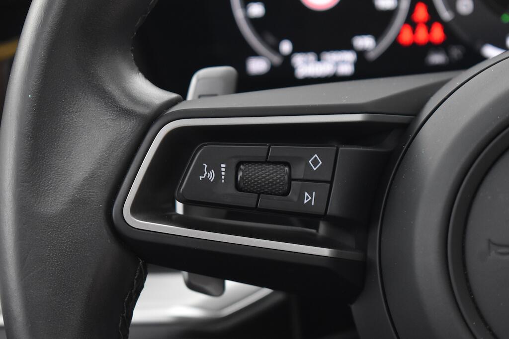 Porsche Cayenne view 78