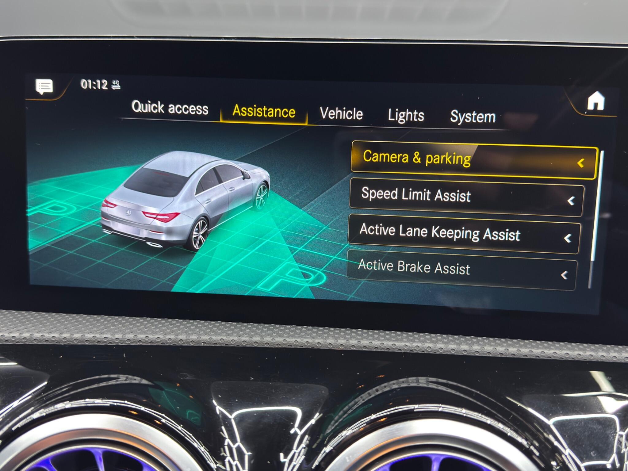 Mercedes-Benz Cla view 37