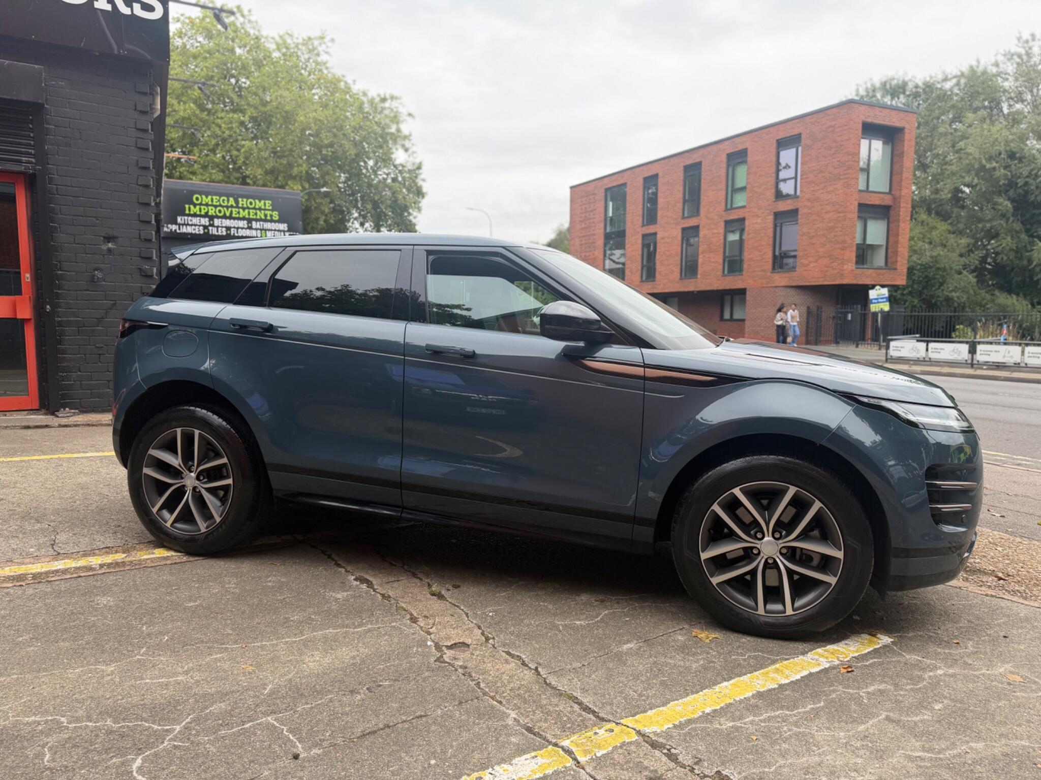 Land Rover Range Rover Evoque view 6