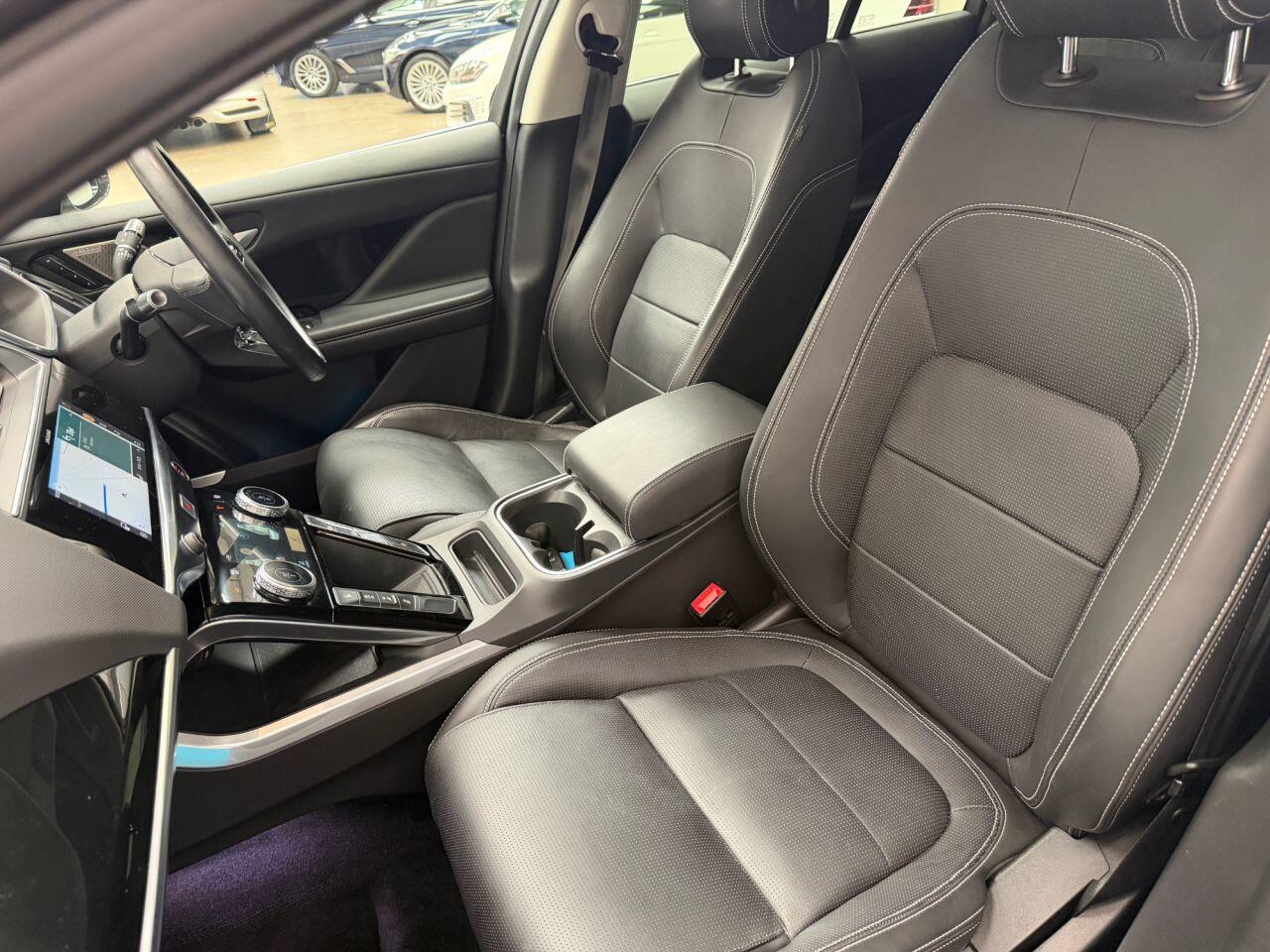 Jaguar I-Pace view 44
