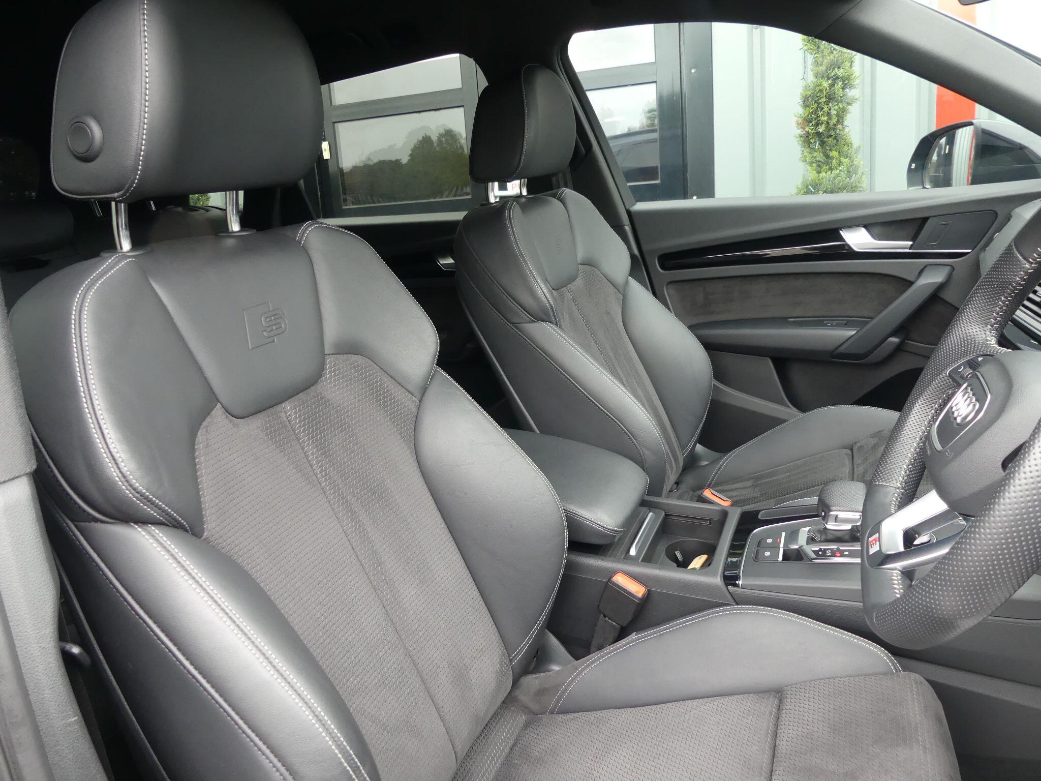 Audi Q5 view 2