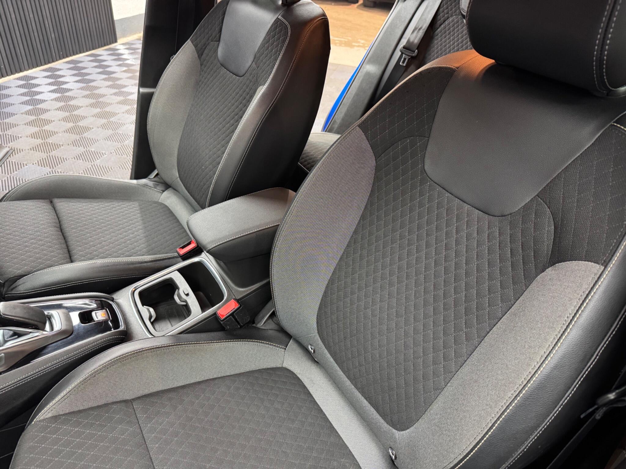 Vauxhall Grandland X view 43