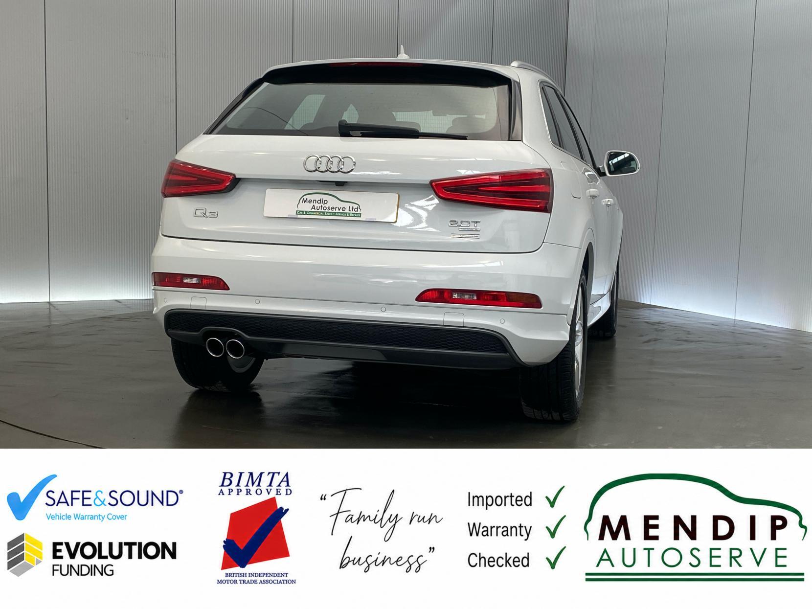 Audi Q3 view 10