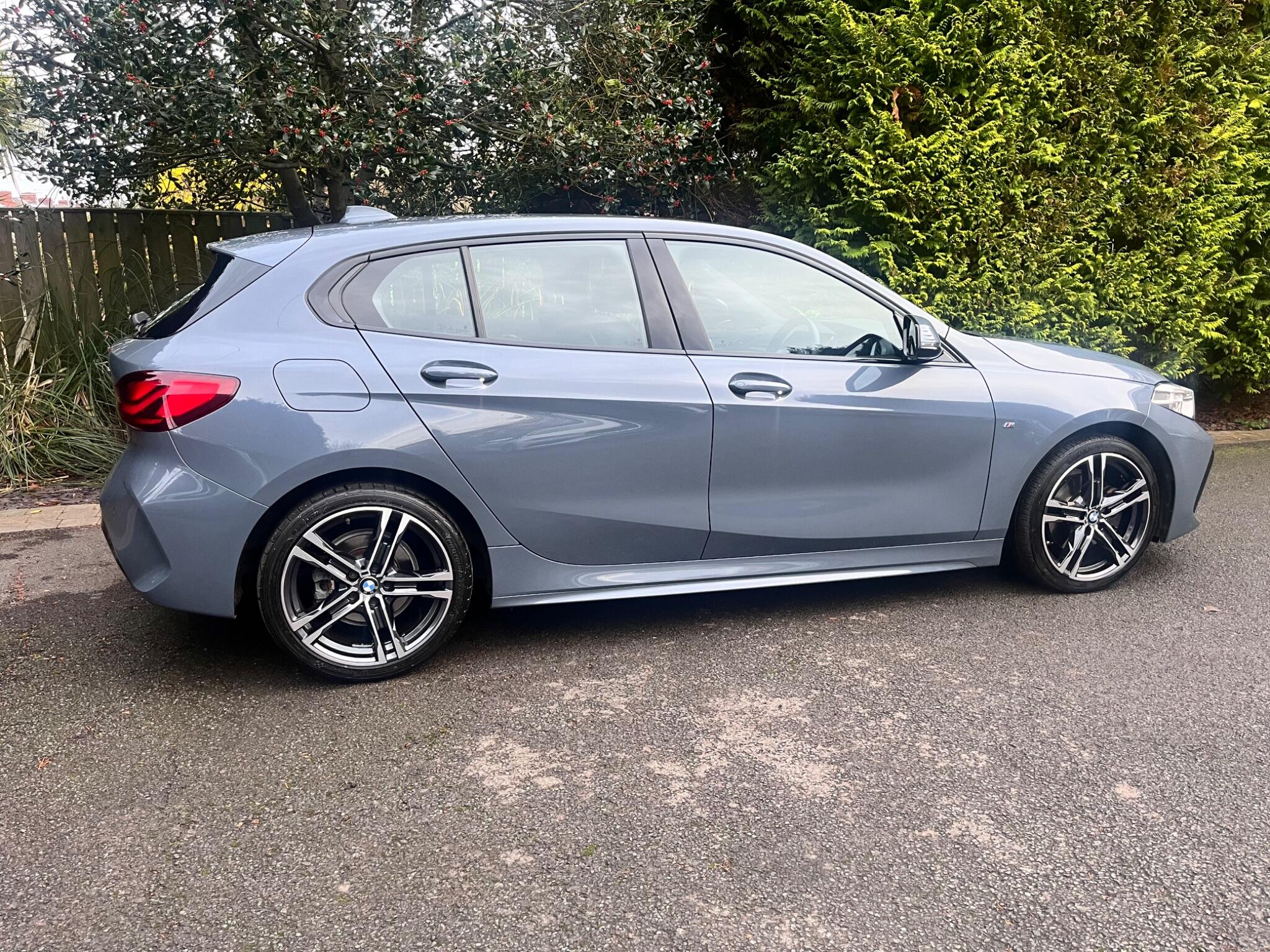 BMW 1 Series view 17
