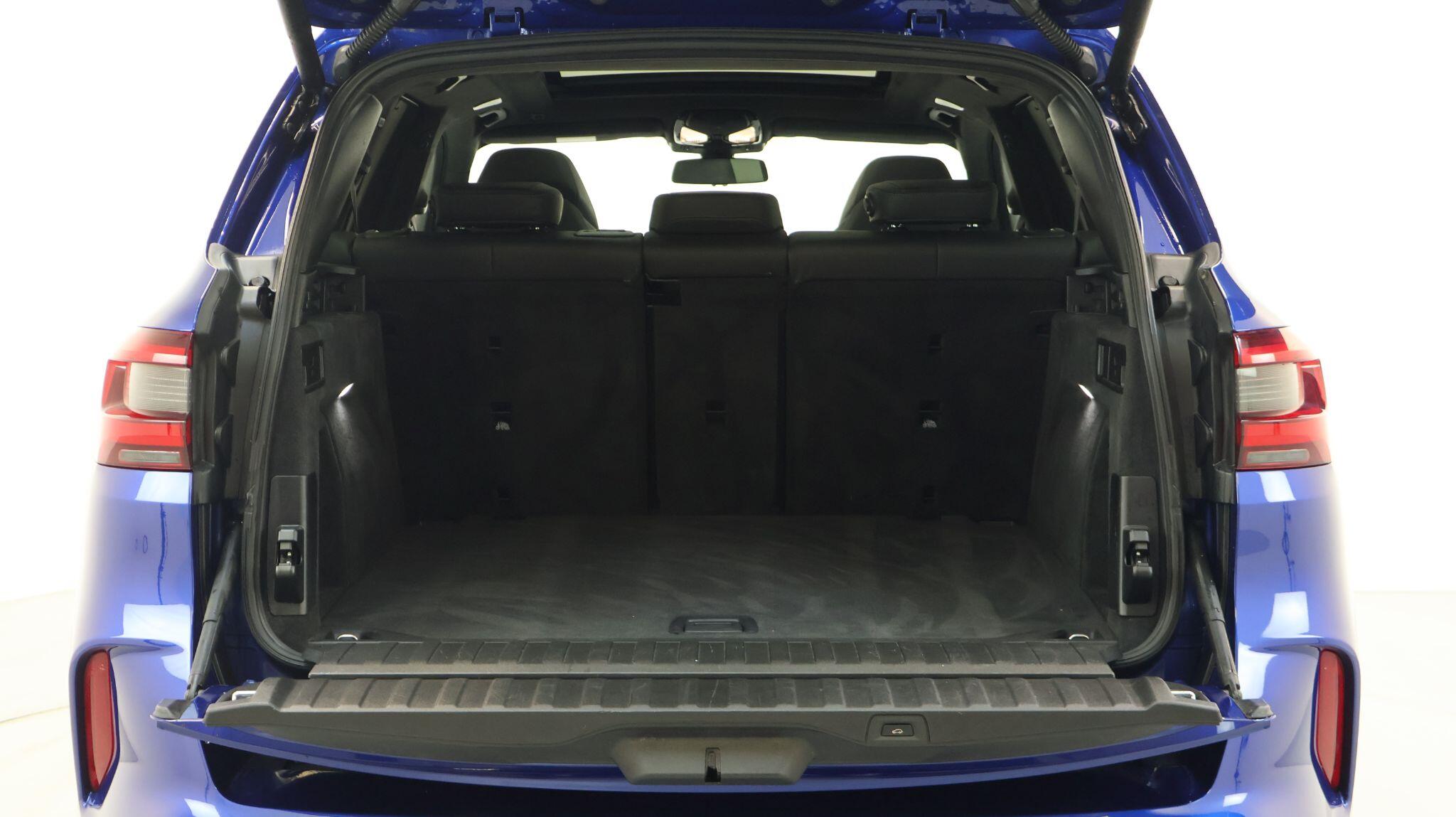 BMW X5 M view 13