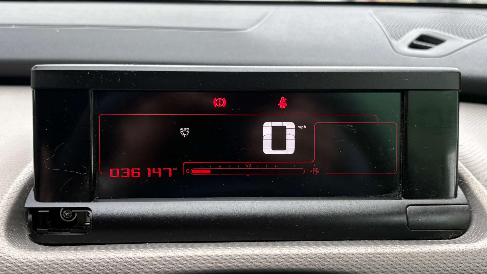 Citroen C4 Cactus view 17