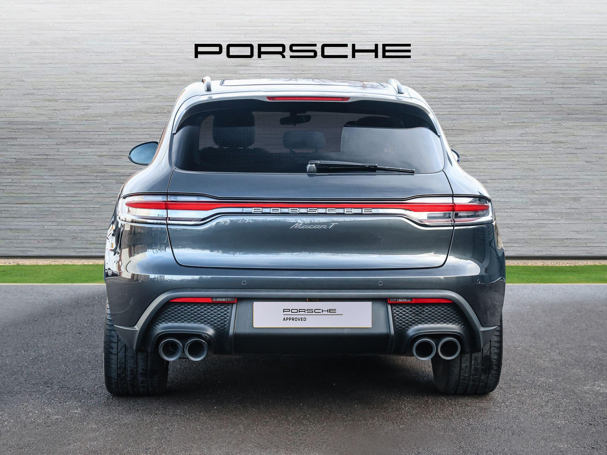 Porsche Macan view 47