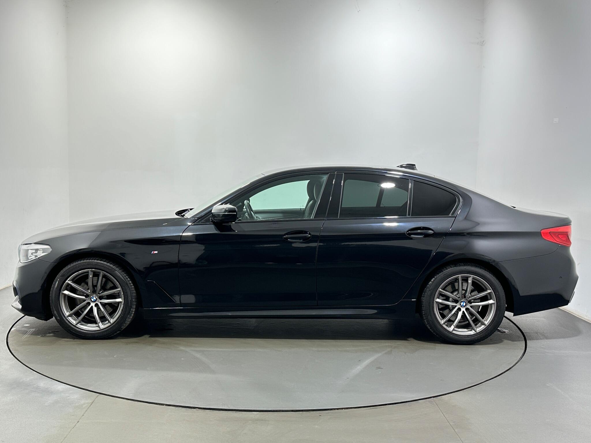 BMW 5 Series view 5