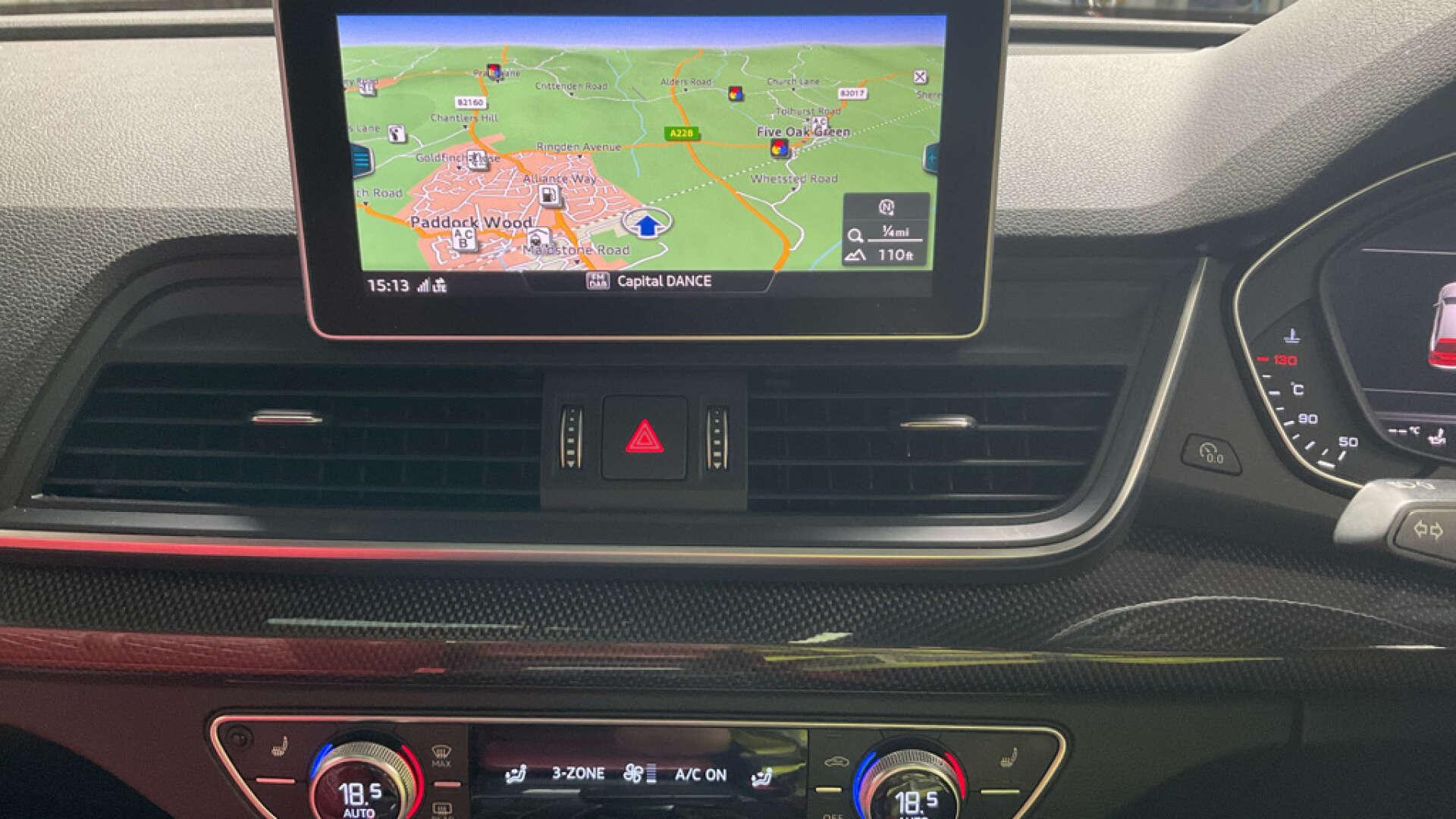 Audi SQ5 view 14