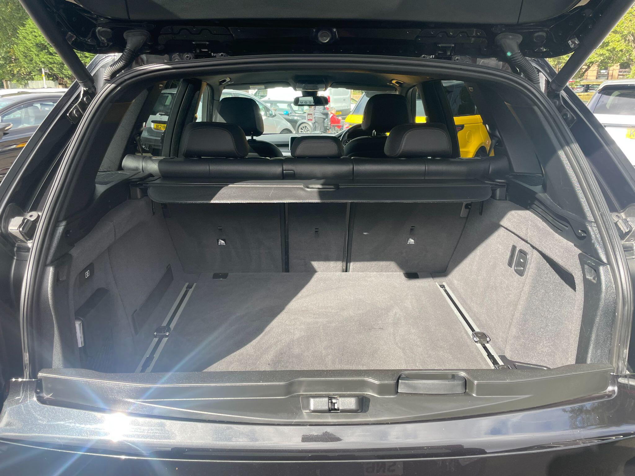 BMW X5 view 34