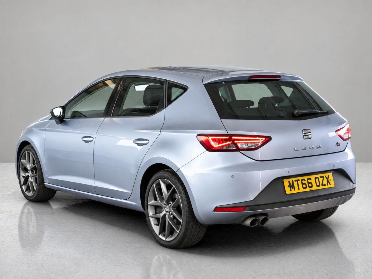 Seat Leon view 5