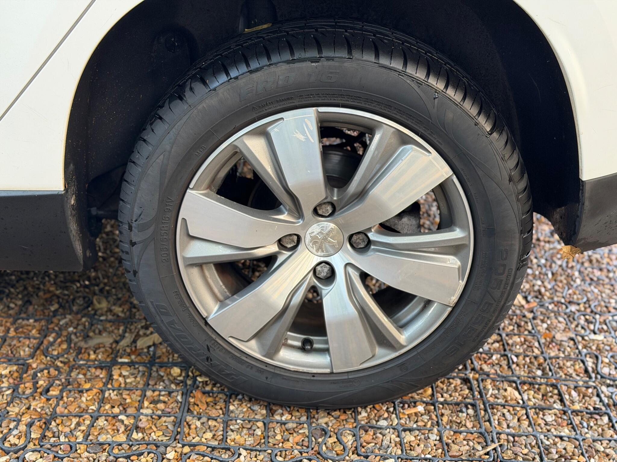 Peugeot 2008 view 55