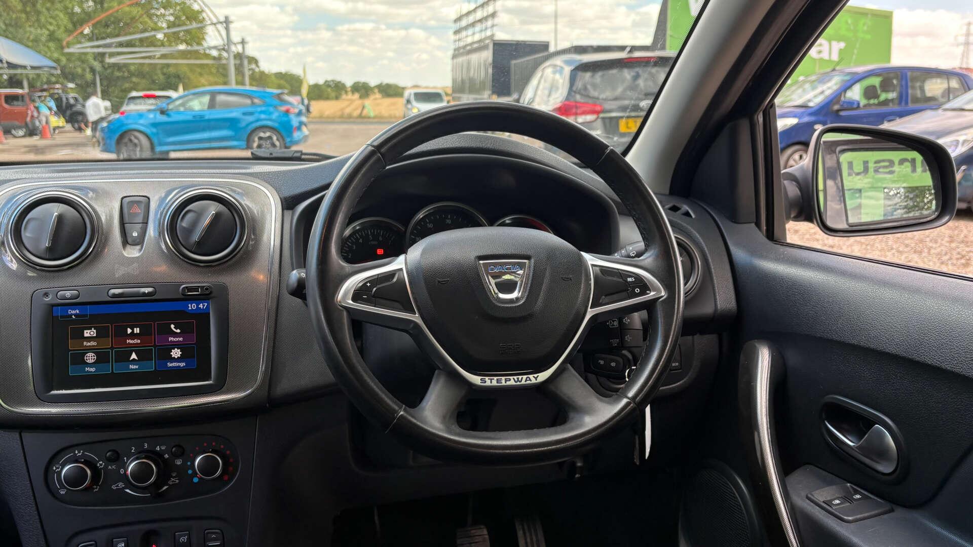 Dacia Sandero view 16