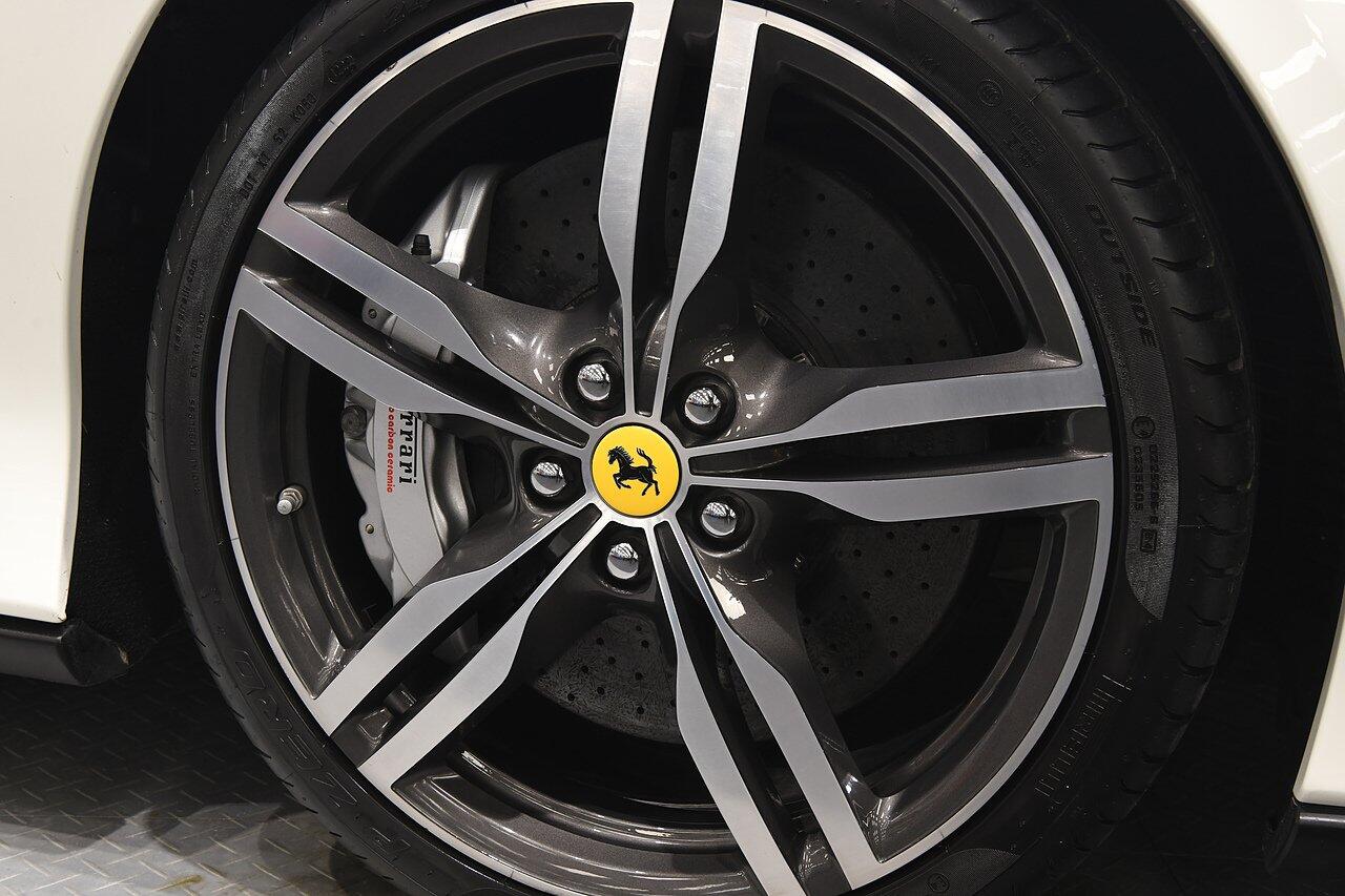 Ferrari Portofino view 44