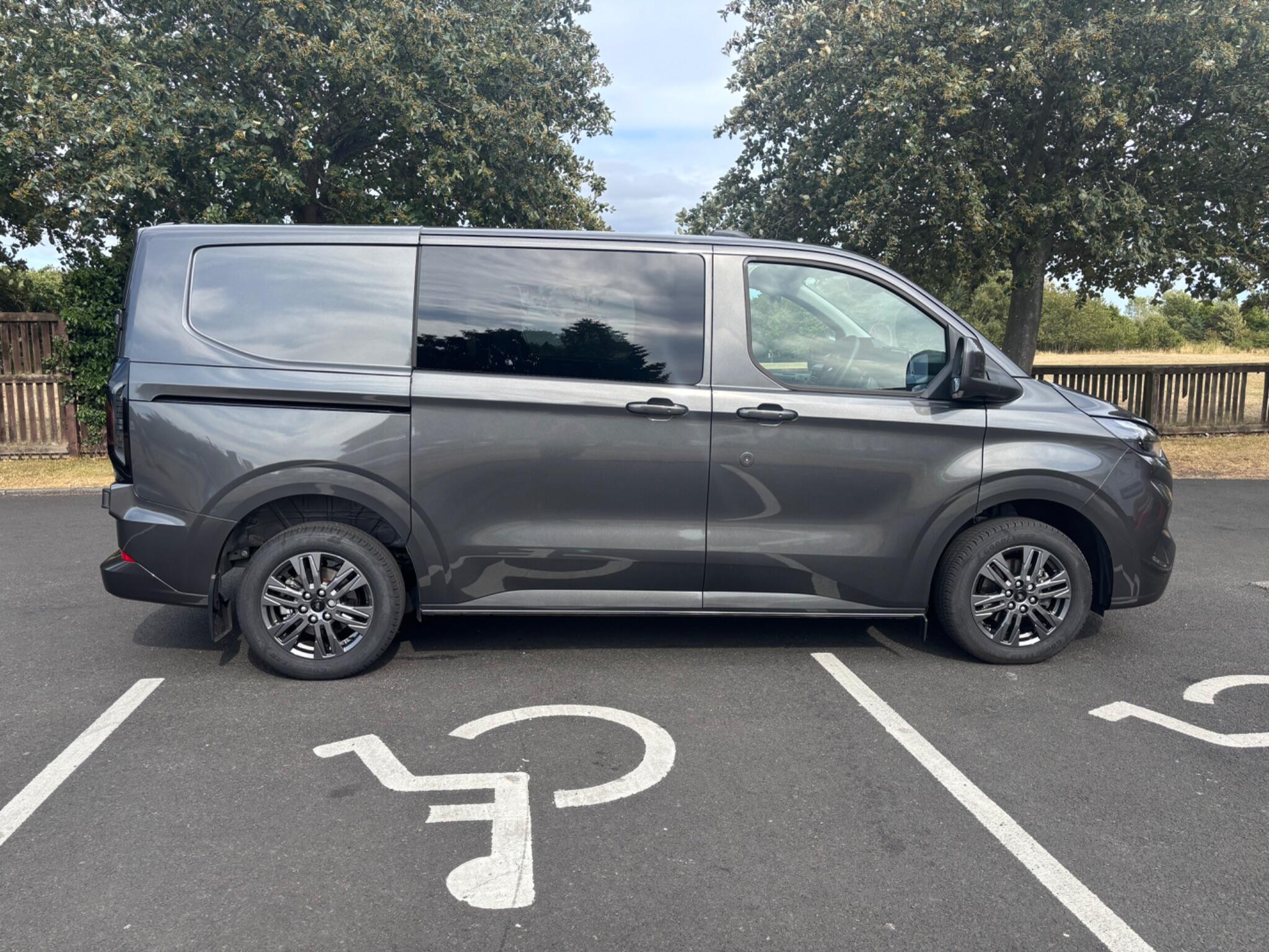 Ford Transit Custom view 8