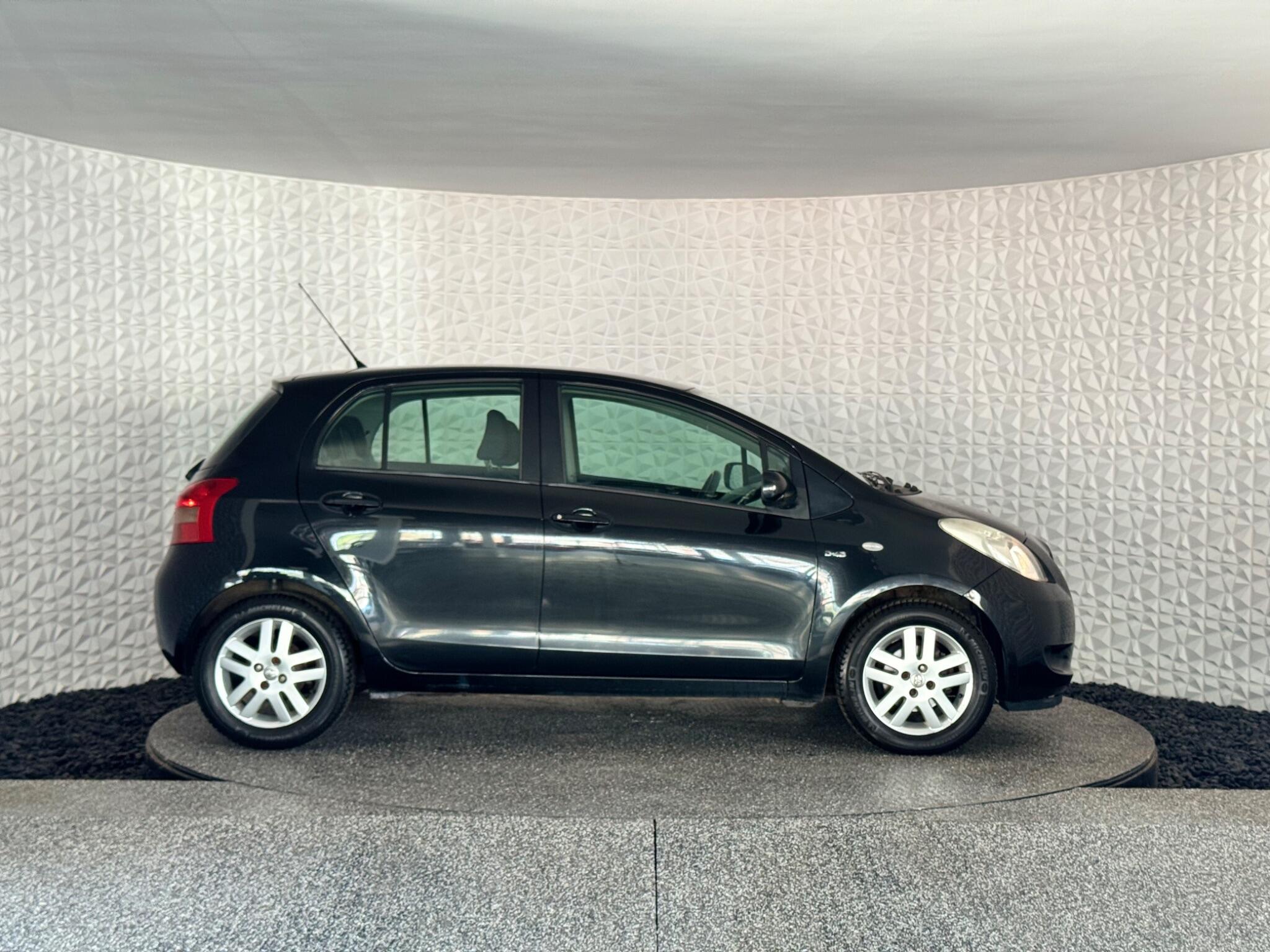 Toyota Yaris view 8