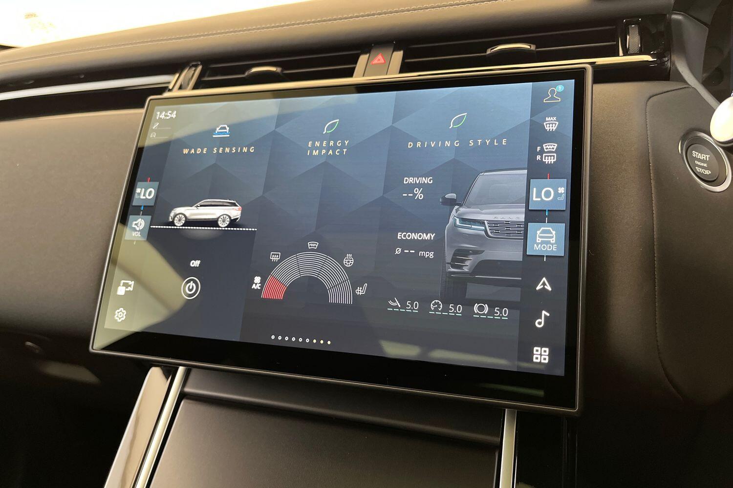 Land Rover Range Rover Velar view 25