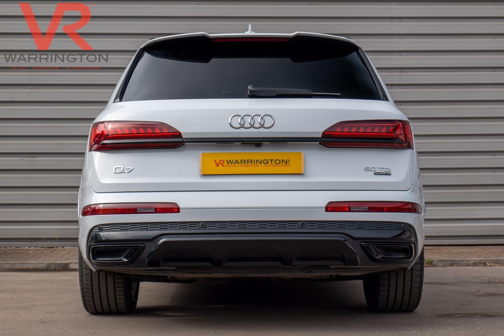 Audi Q7 view 15