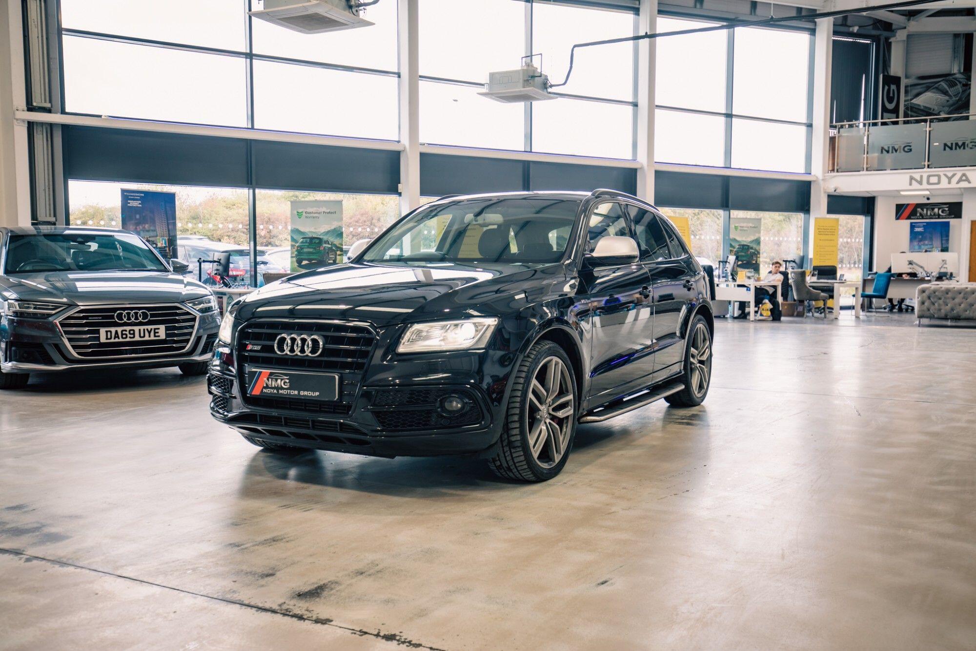 Audi SQ5 view 26