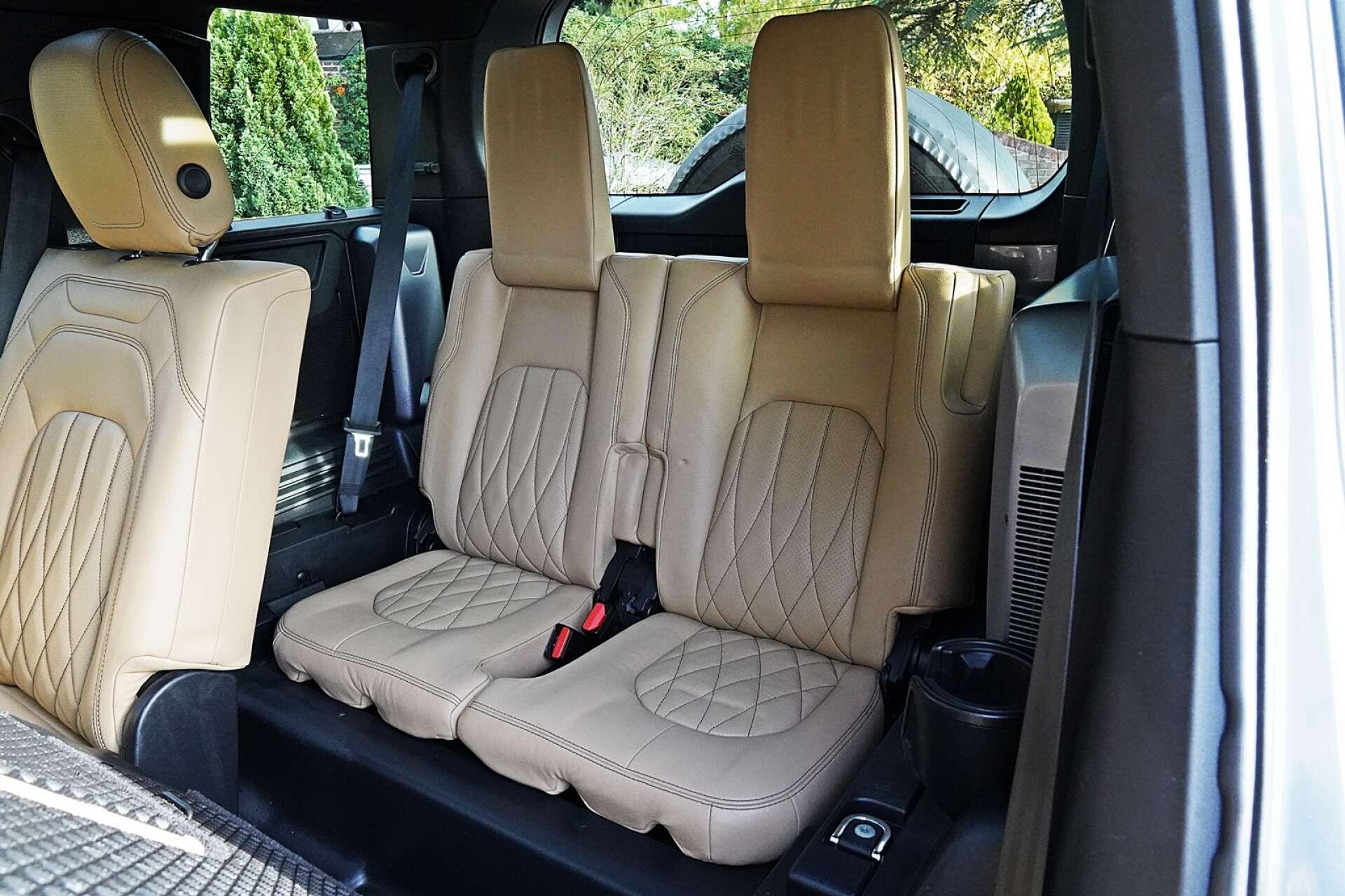 Land Rover Defender view 20