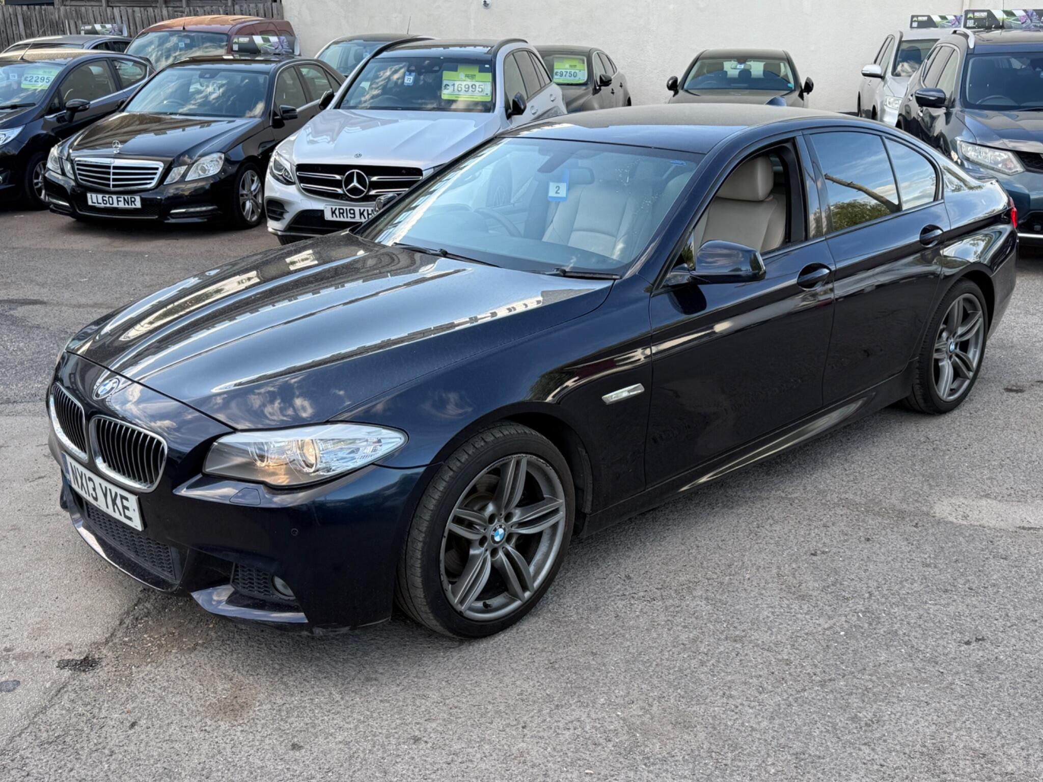 BMW 5 Series - Image 10