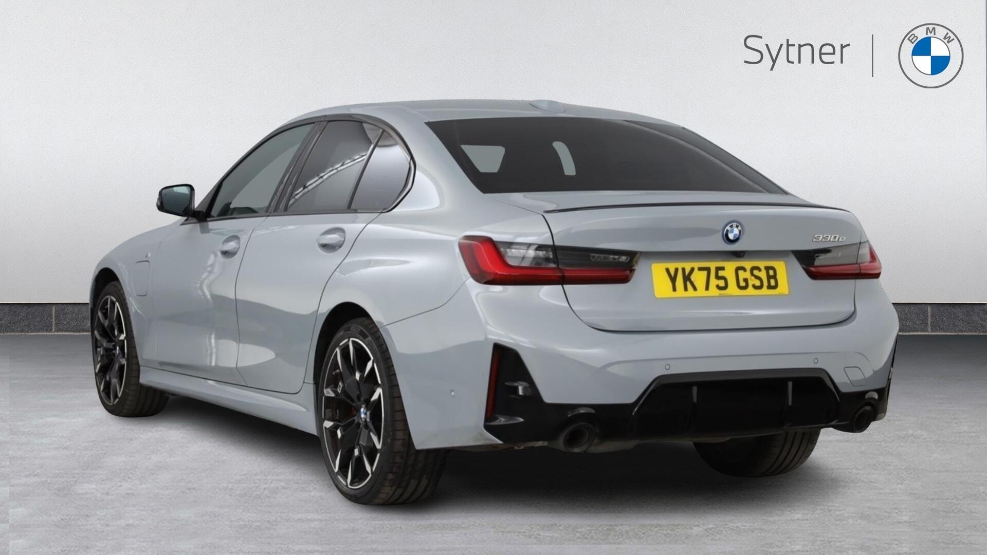 BMW 3 Series view 2