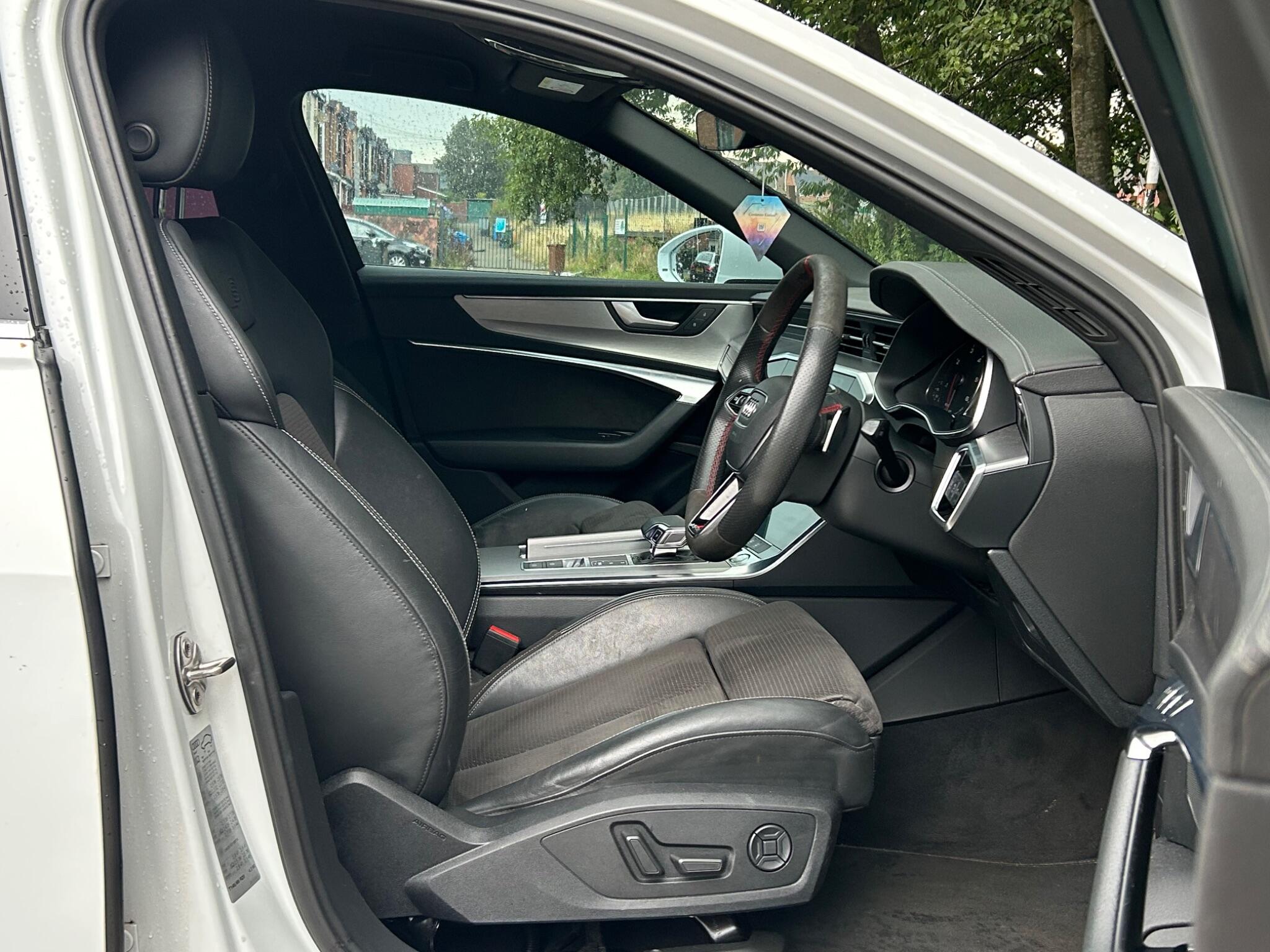 Audi A6 view 20