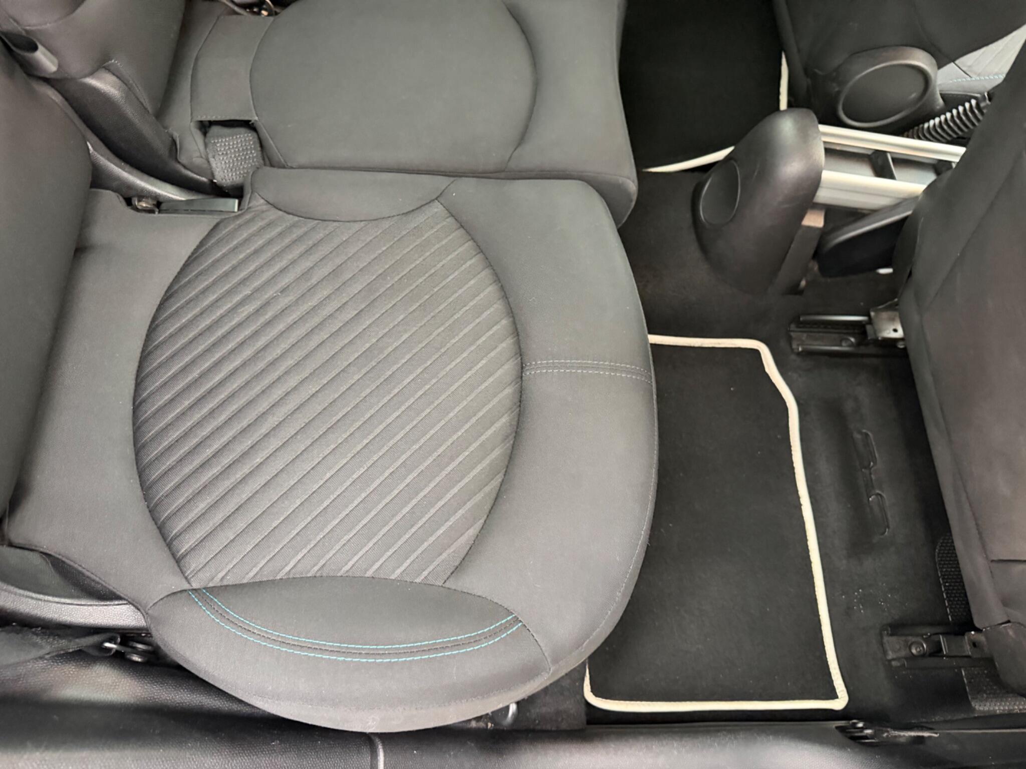 Mini Countryman view 23
