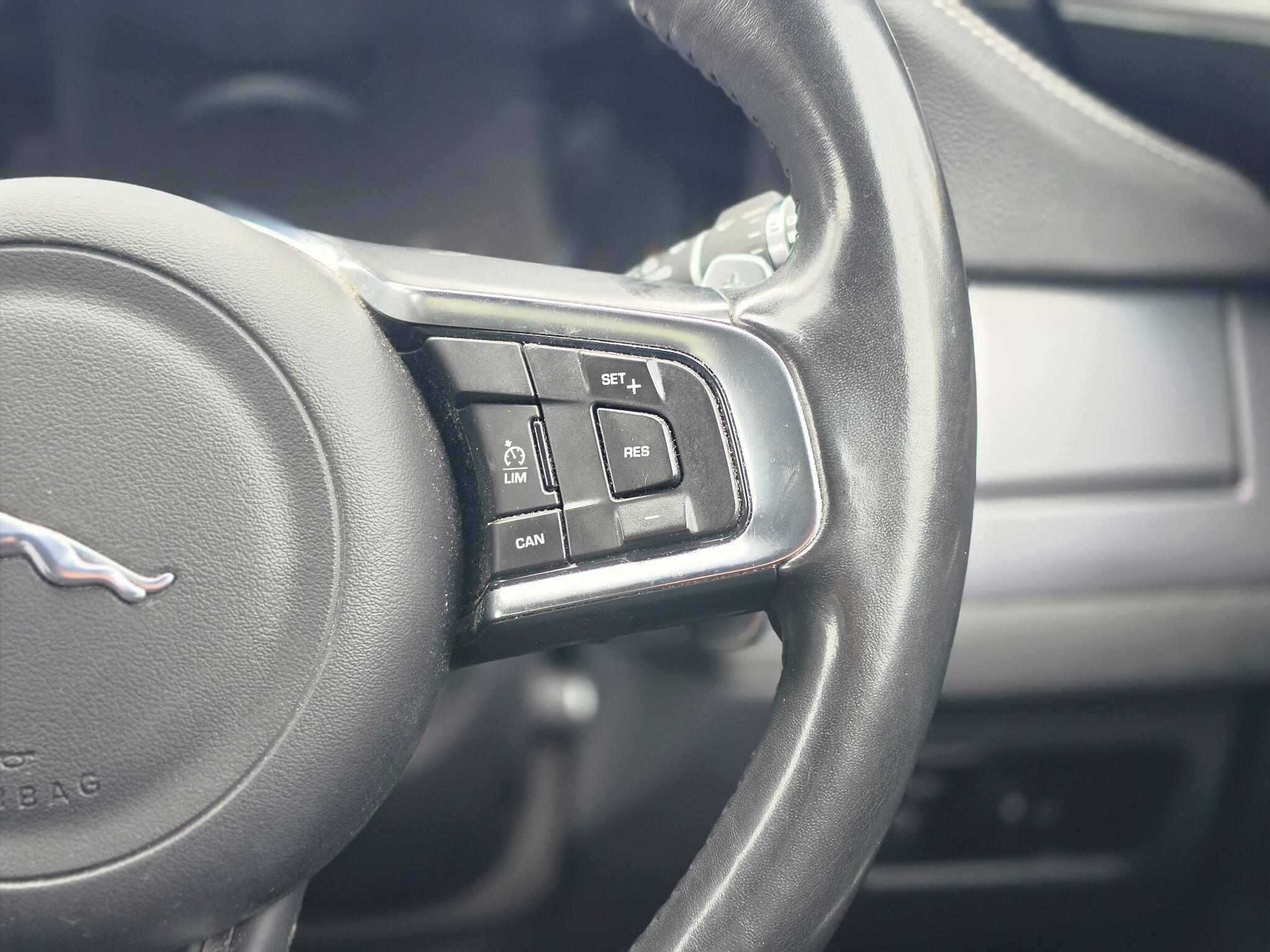 Jaguar XF view 14