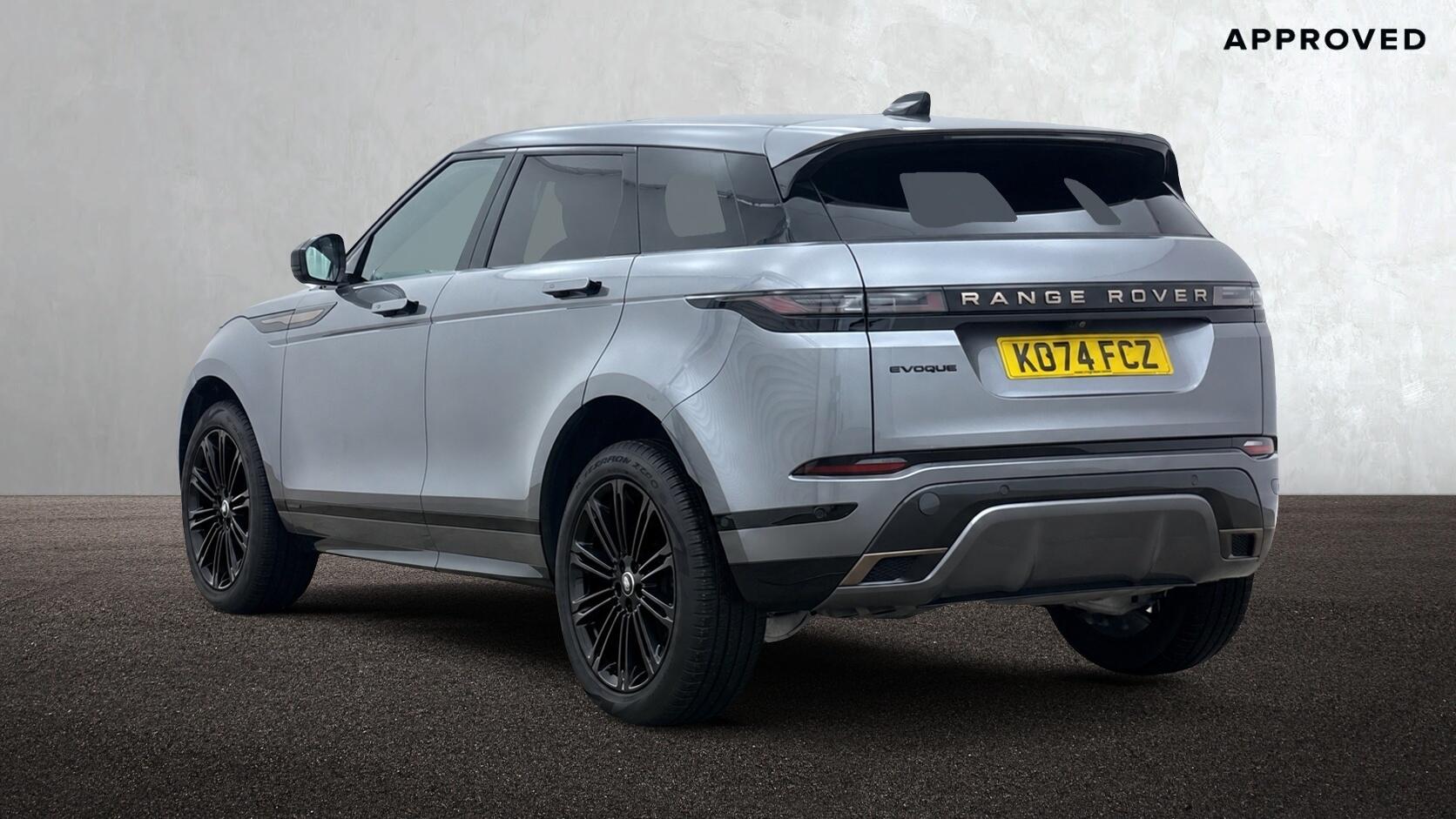 Land Rover Range Rover Evoque view 2