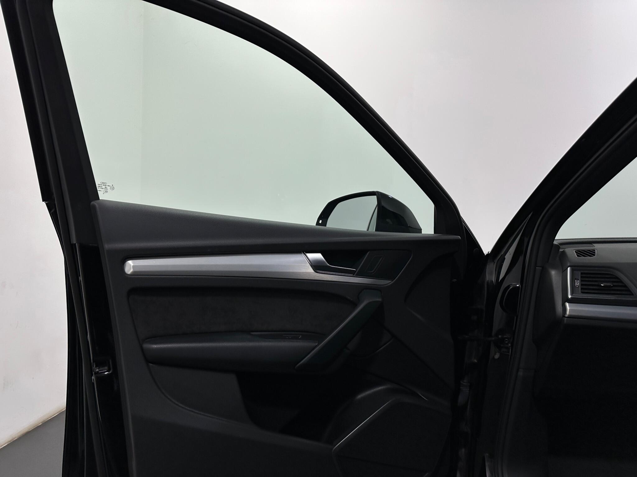 Audi Q5 view 36