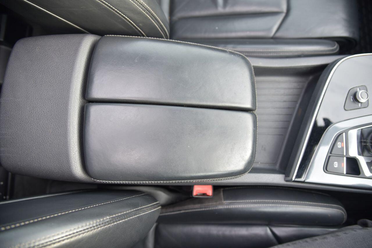 Audi Q7 view 40