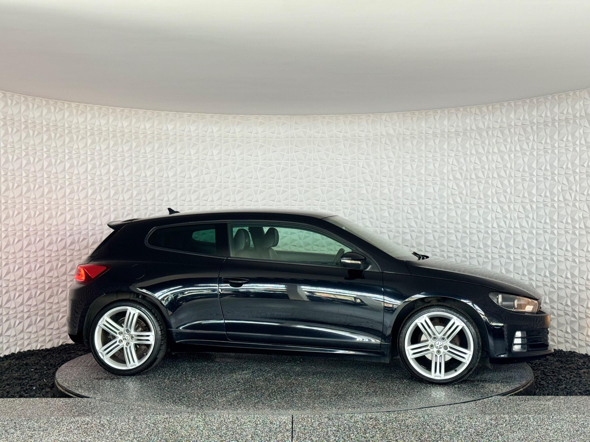 Volkswagen Scirocco view 9