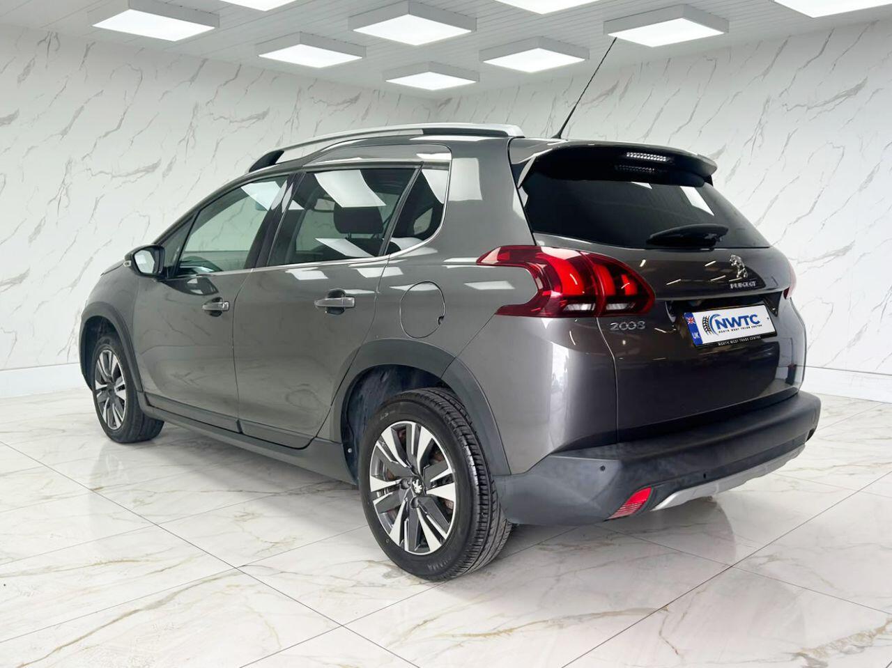 Peugeot 2008 view 8
