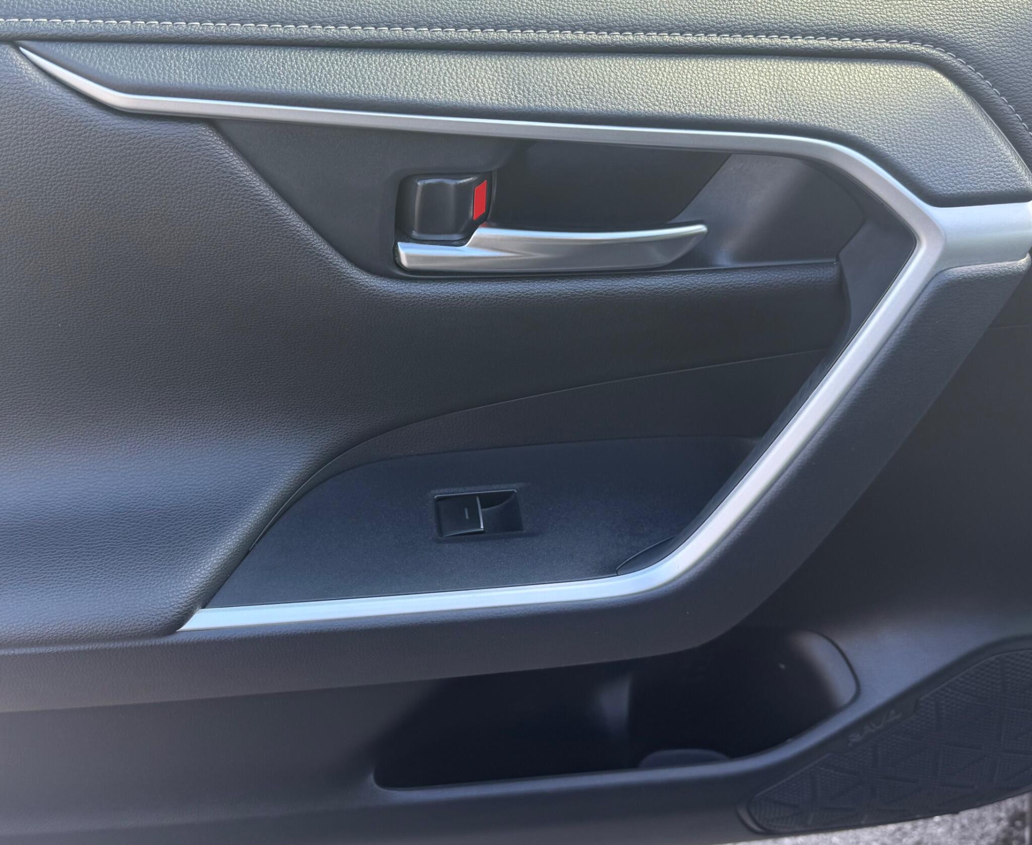 Toyota Rav4 view 27