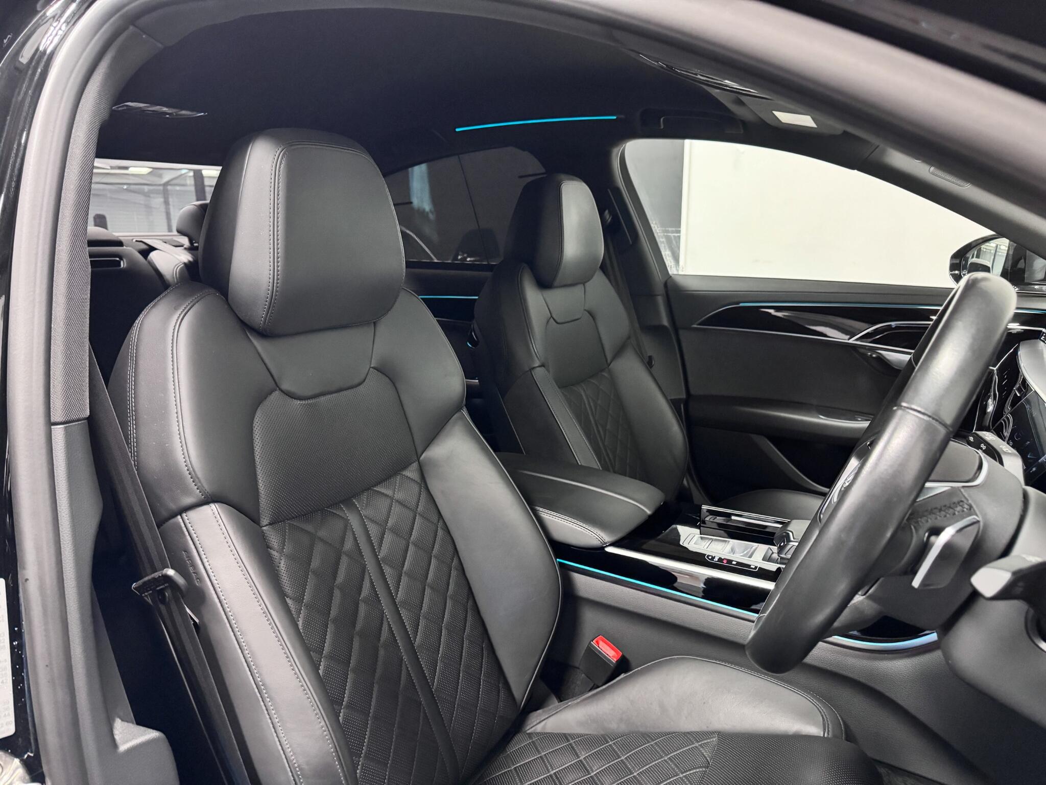 Audi A8 view 23