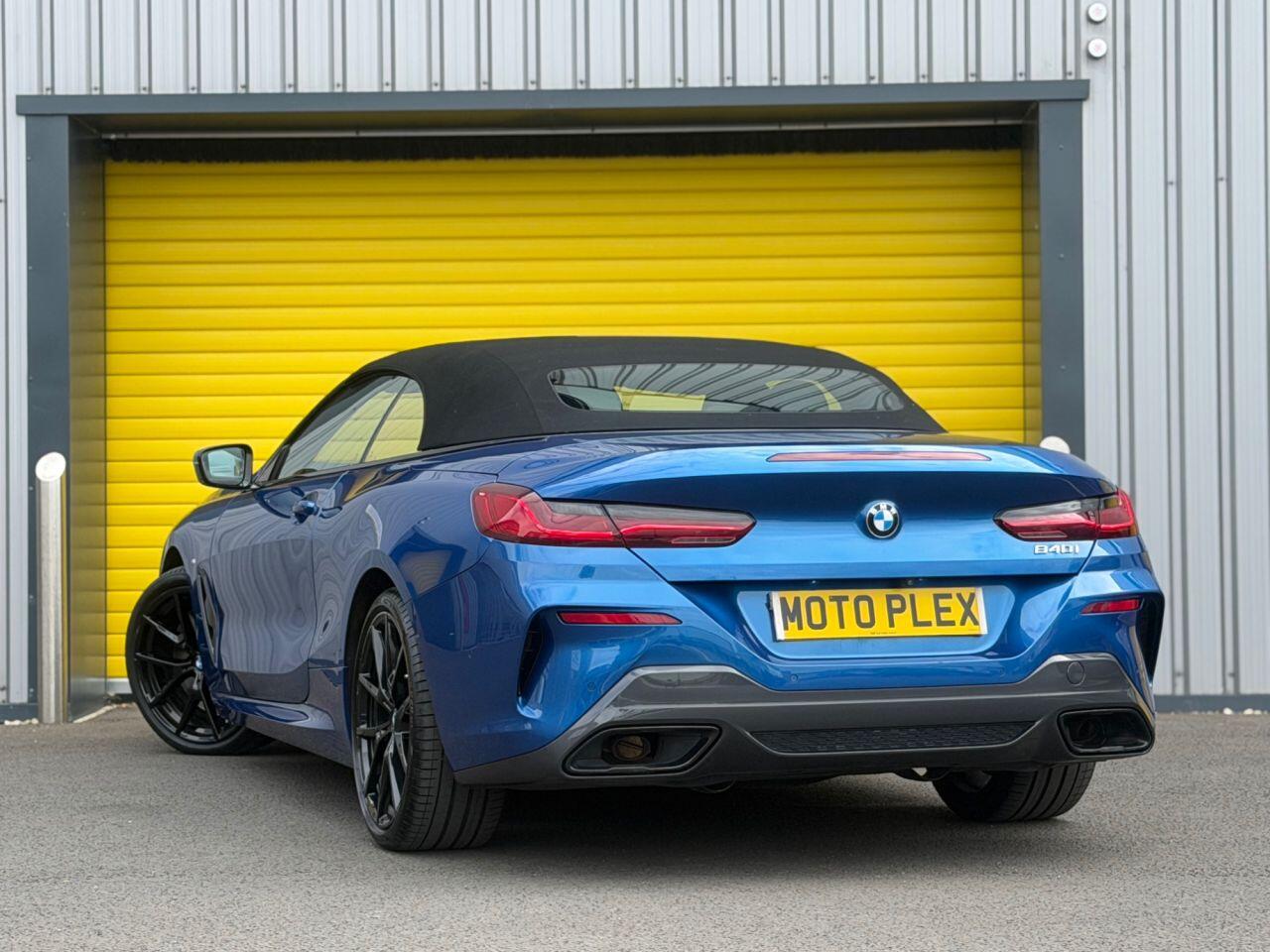 BMW 8 Series view 8