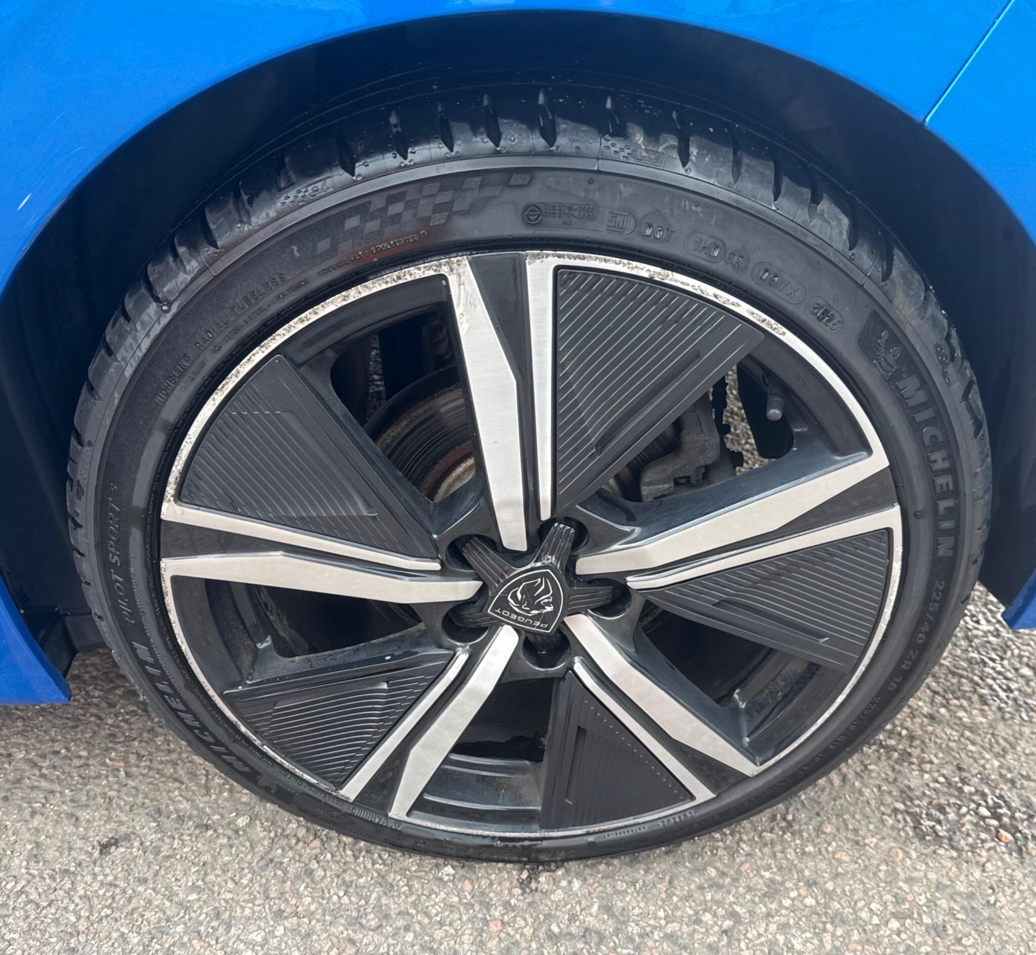 Peugeot 308 view 12