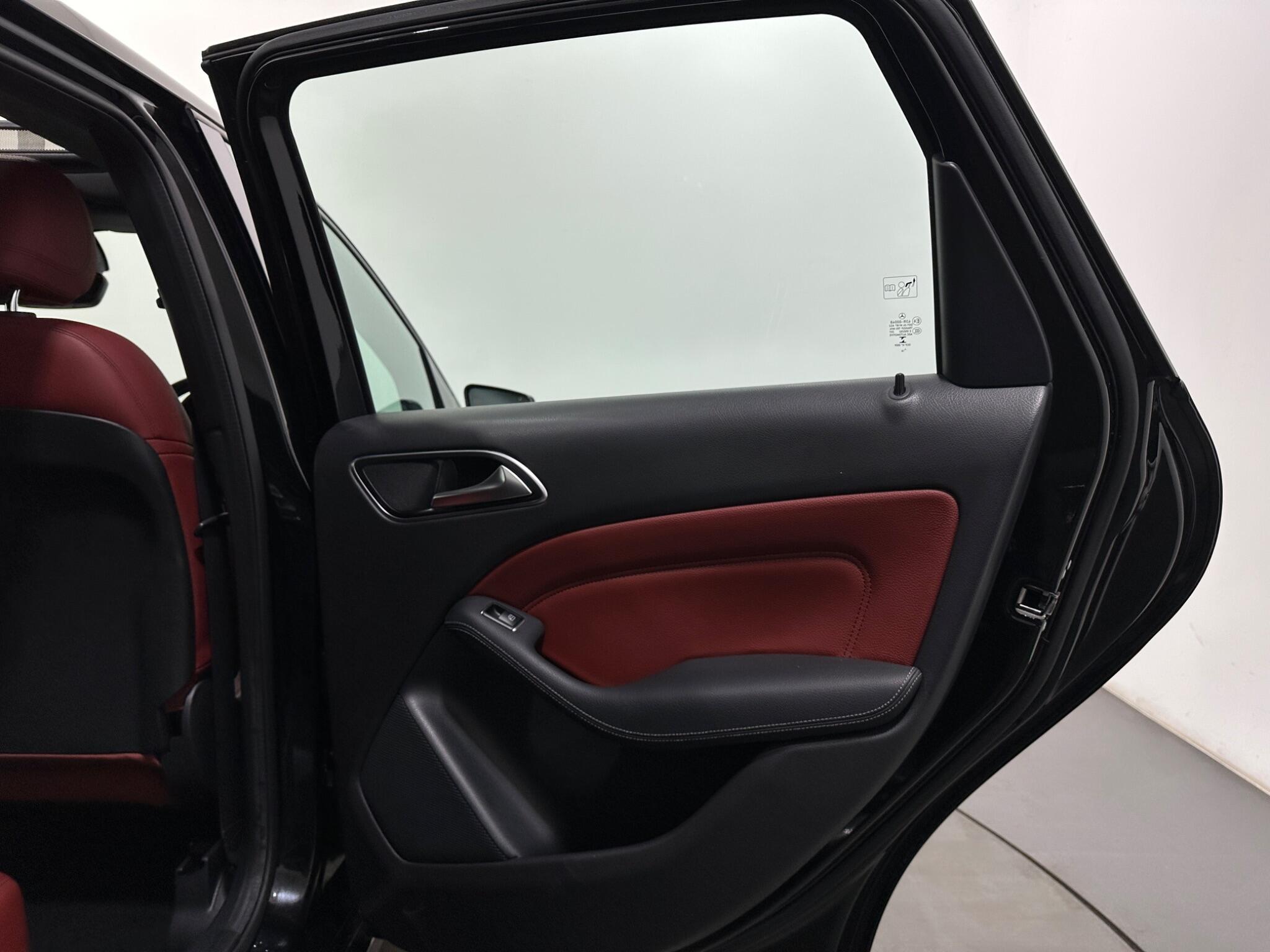 Mercedes-Benz B Class view 44