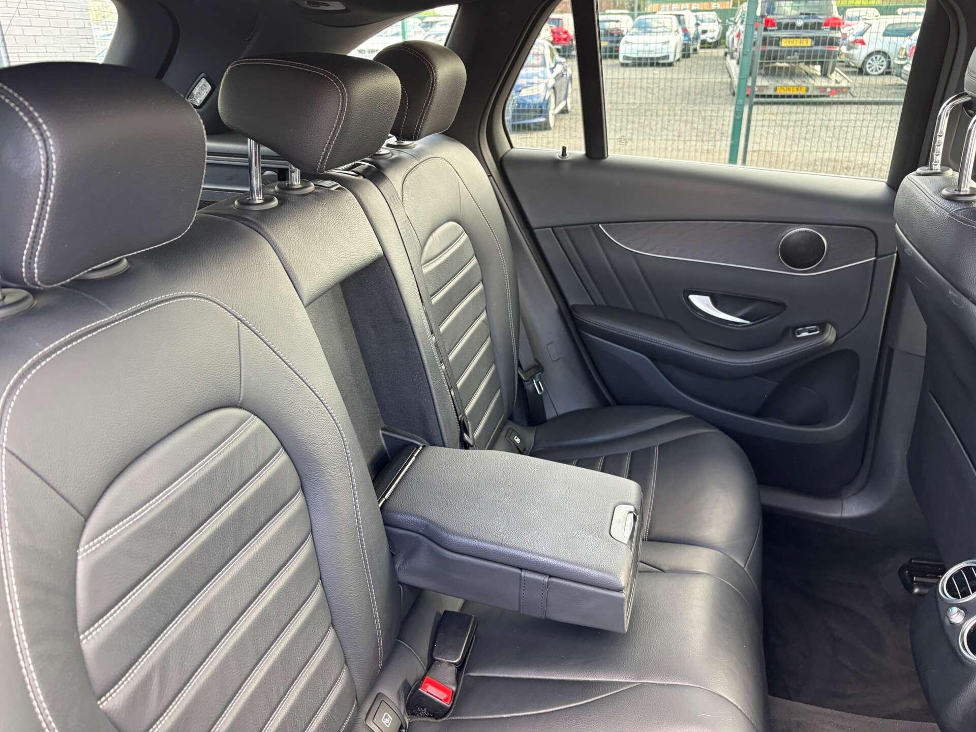 Mercedes-Benz GLC view 35