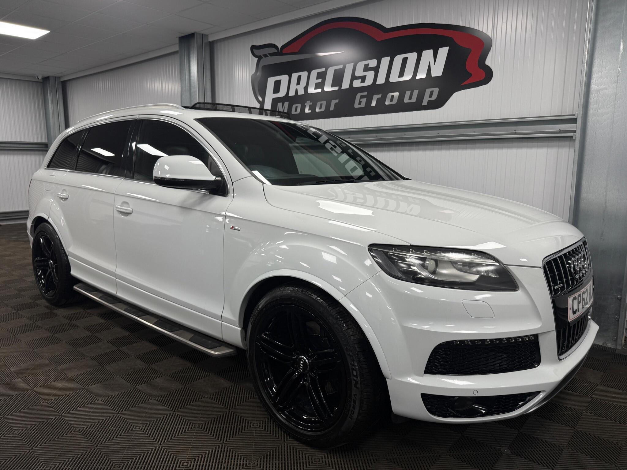 Audi Q7 view 2