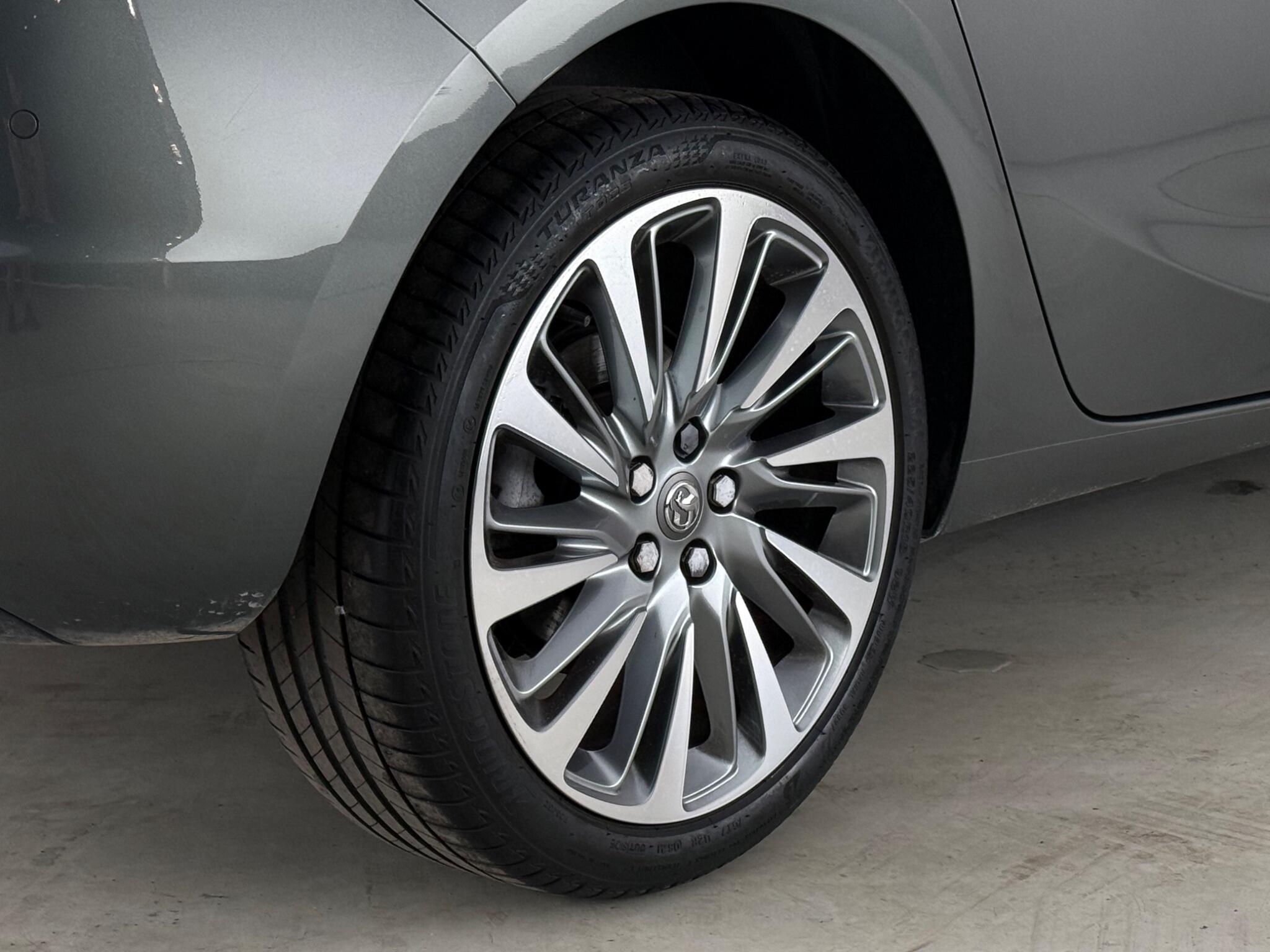 Vauxhall Astra view 9