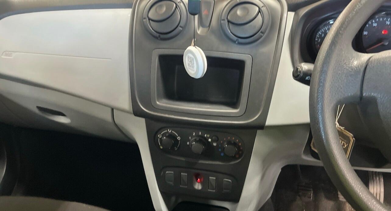 Dacia Sandero view 8