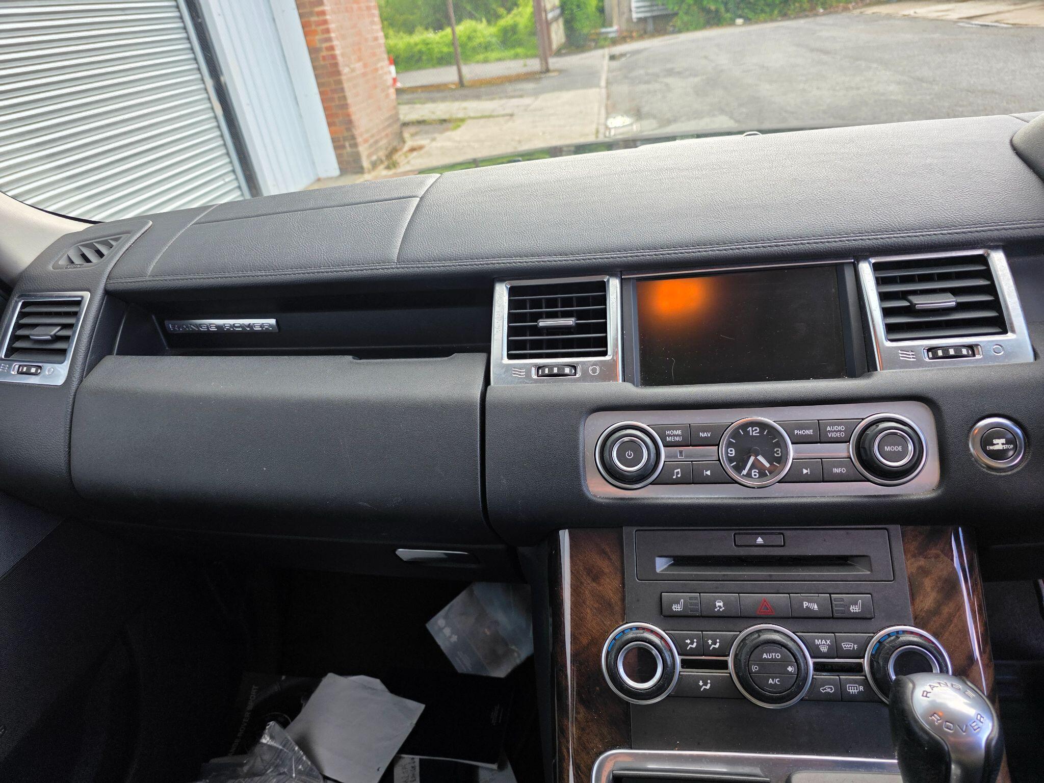 Land Rover Range Rover Sport view 16