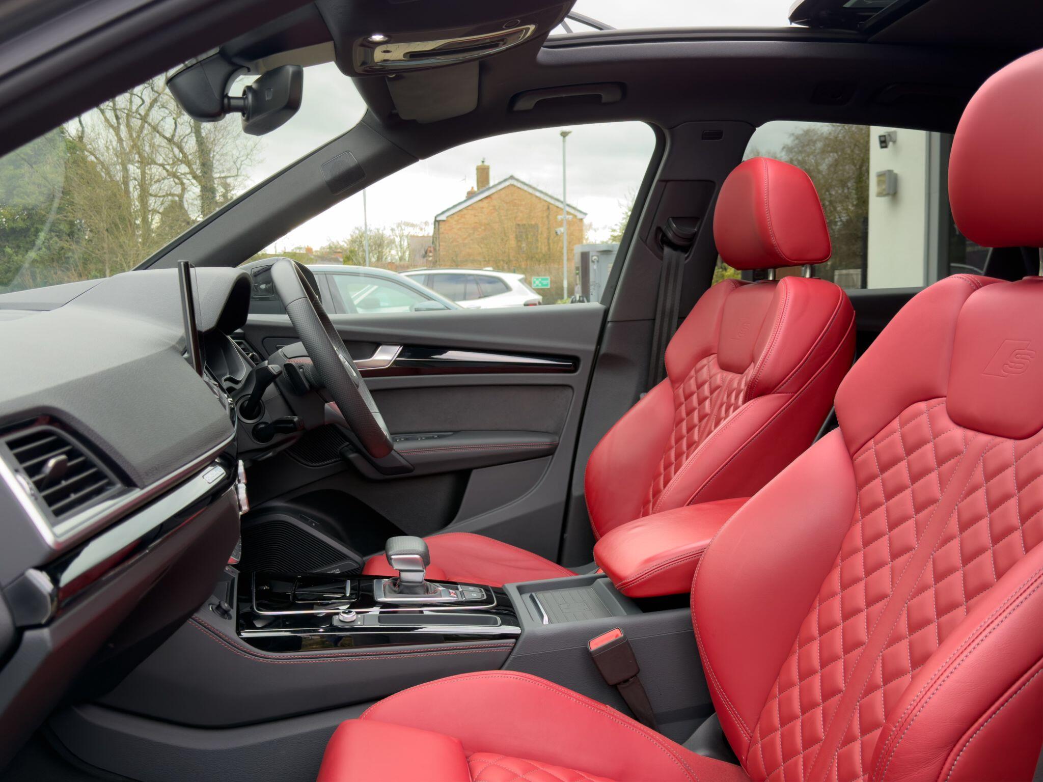 Audi Audi SQ5 view 9