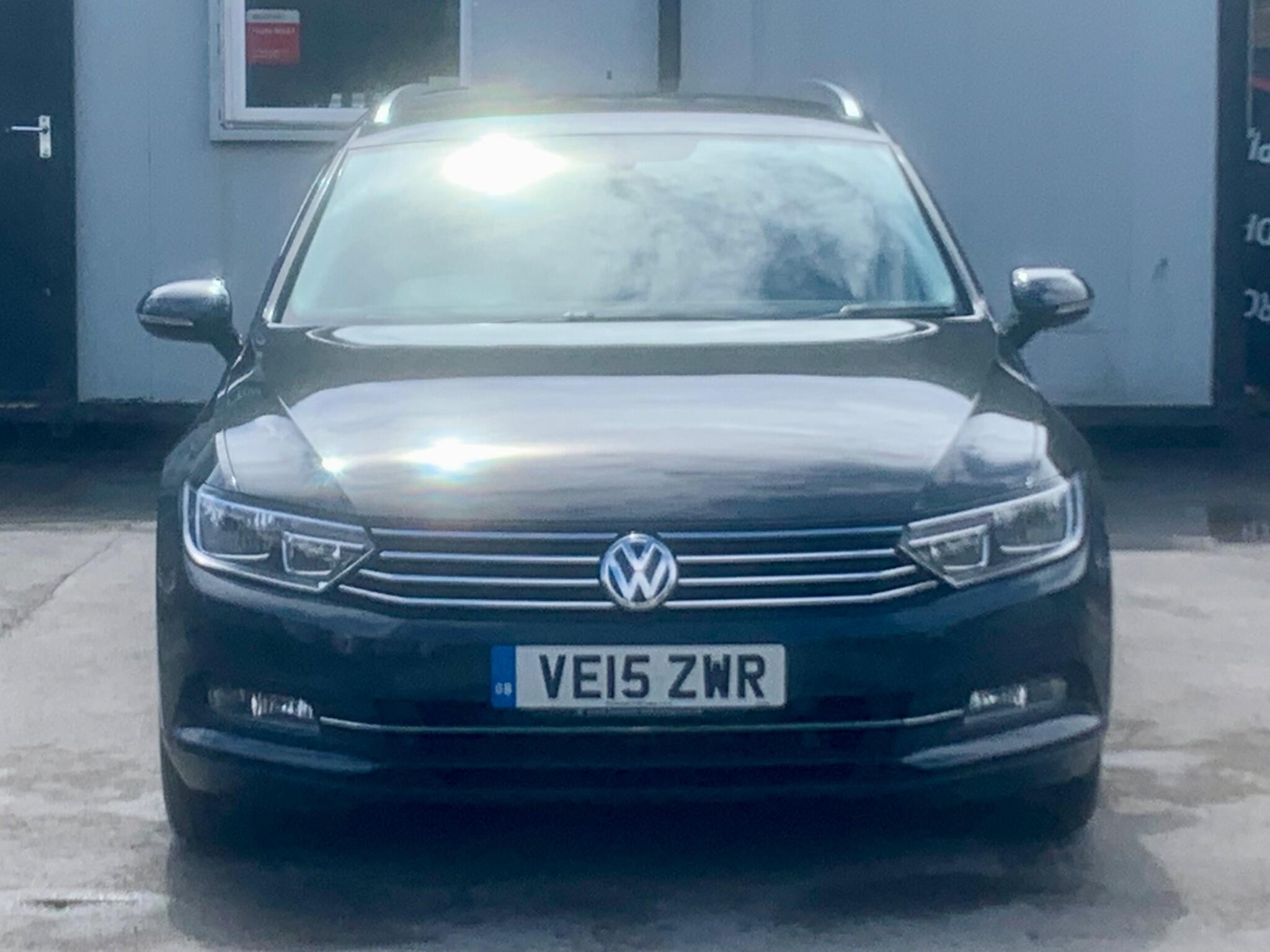 Volkswagen Passat view 2